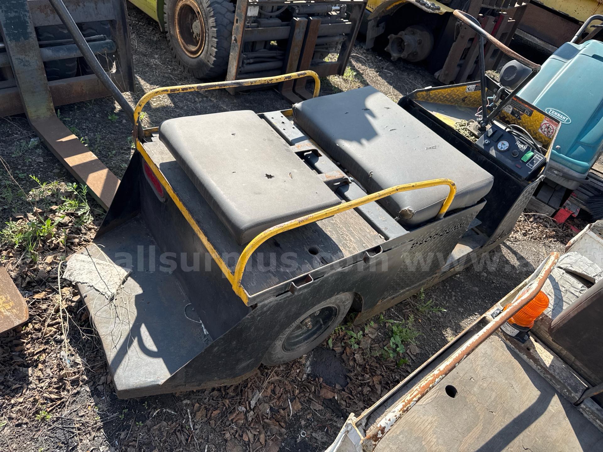 Taylor-Dunn SS-025-36 Industrial Electric Cart  025 Government Surplus Auction - Photo #5