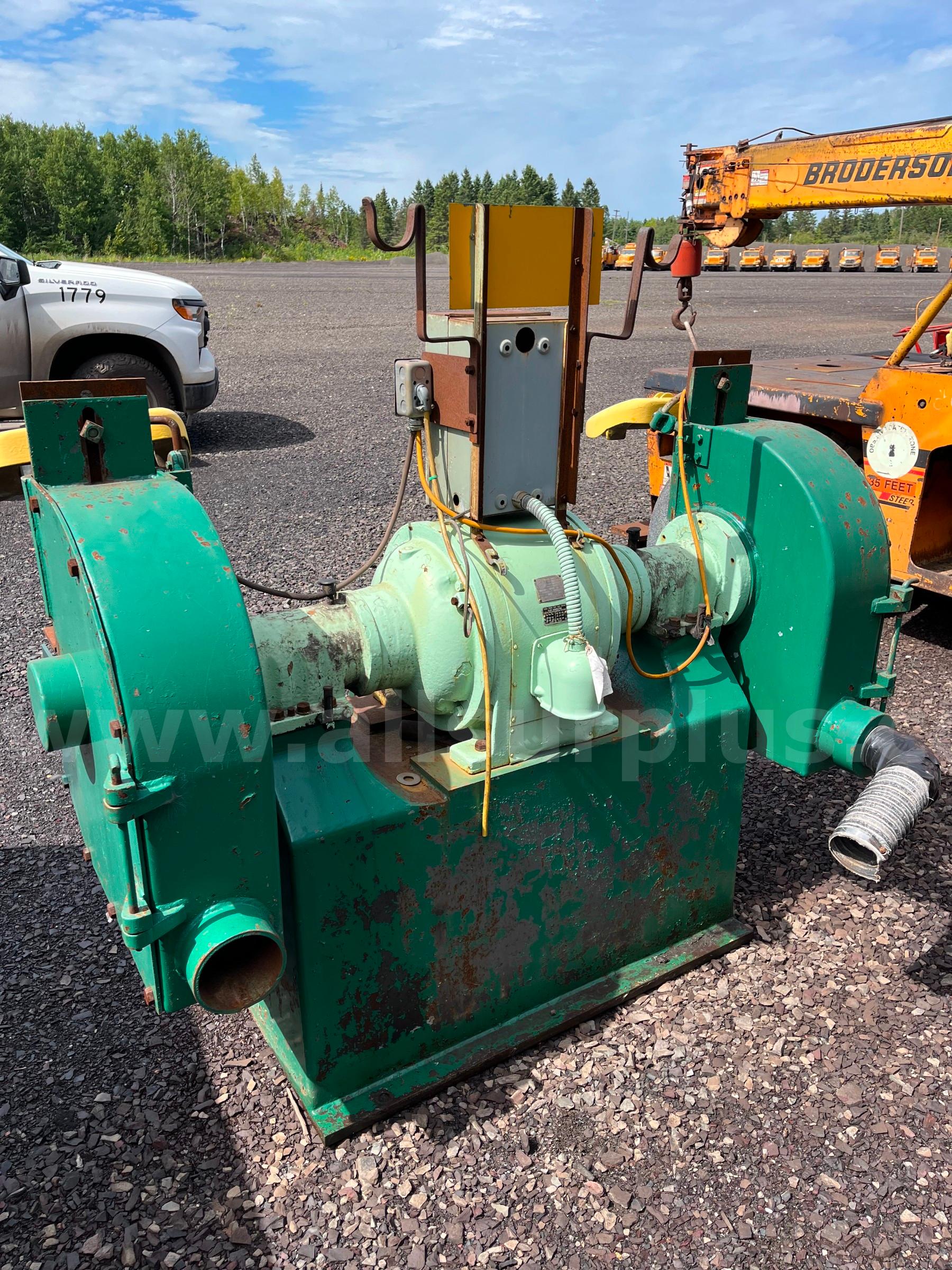 United States Electrical Tool Co. Model 440 Grinder  440 Government Surplus Auction - Photo #2