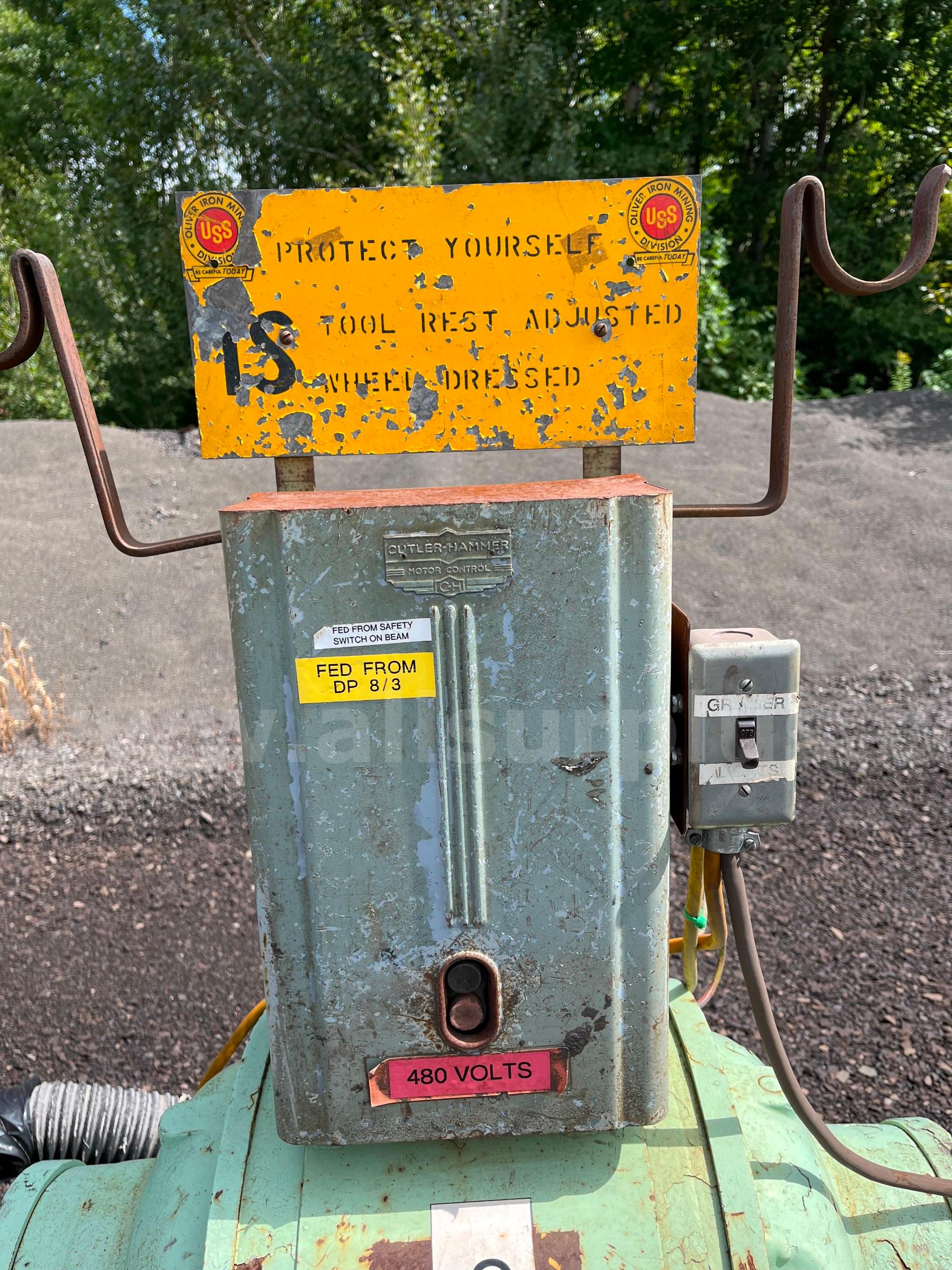 United States Electrical Tool Co. Model 440 Grinder  440 Government Surplus Auction - Photo #4