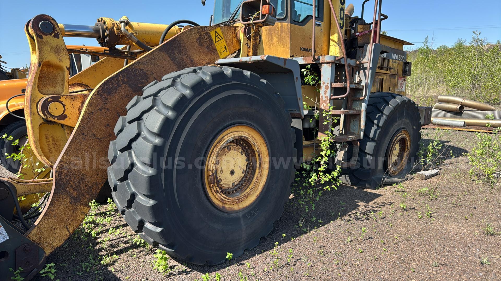 Komatsu WA500 Wheel Loader Komatsu WA500 Government Surplus Auction - Photo #3
