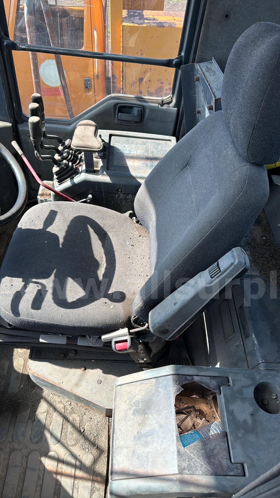 Komatsu WA500 Wheel Loader Komatsu WA500 Government Surplus Auction - Photo #5