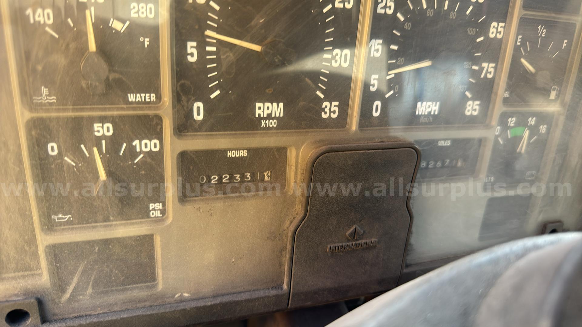 International 4700 DT466E Crew Cab Utility Truck International 4700 Government Surplus Auction - Photo #6