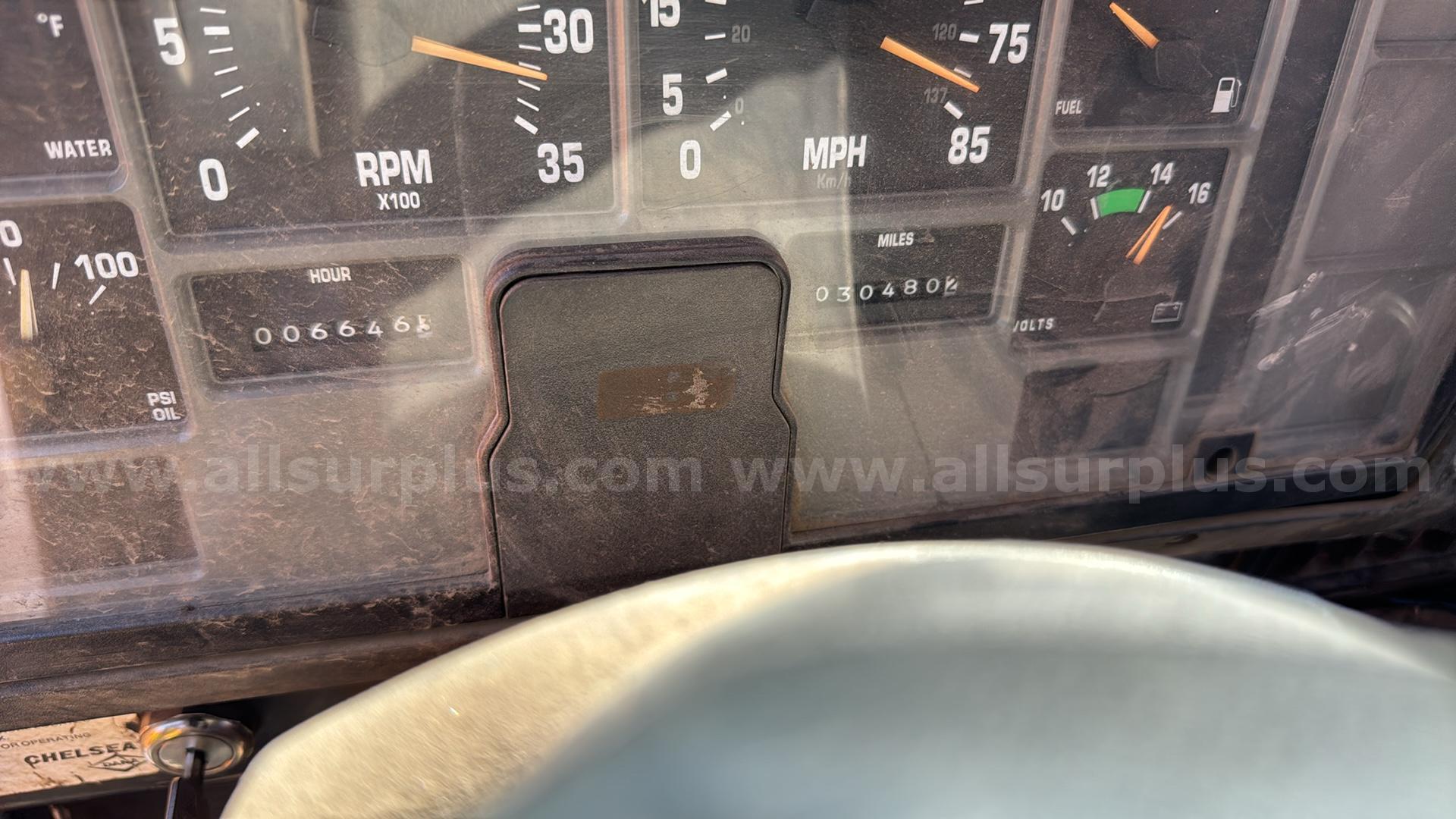 2001 International 4700 Crew Cab Utility Truck International 4700 Government Surplus Auction - Photo #6