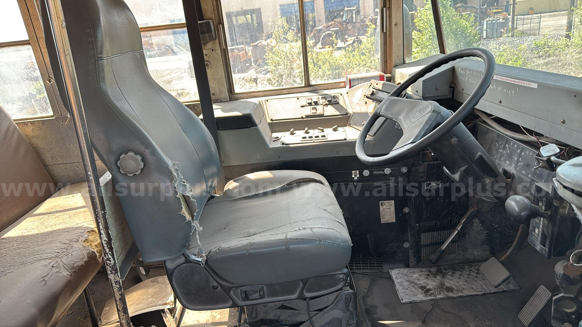 2003 Blue Bird International School Bus International Vision Government Surplus Auction - Photo #4