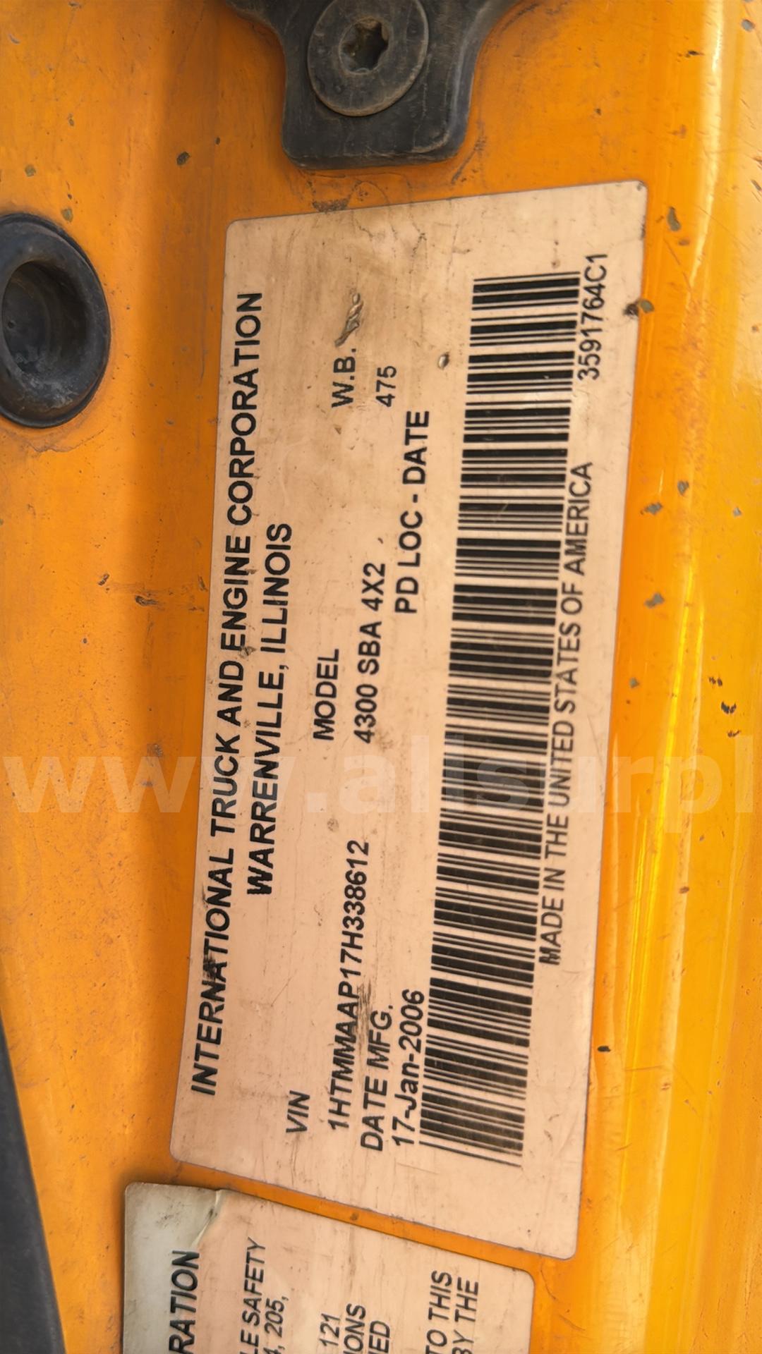 2006 International 4300 SBA 4x2 Cab & Chassis International 4300 Government Surplus Auction - Photo #4