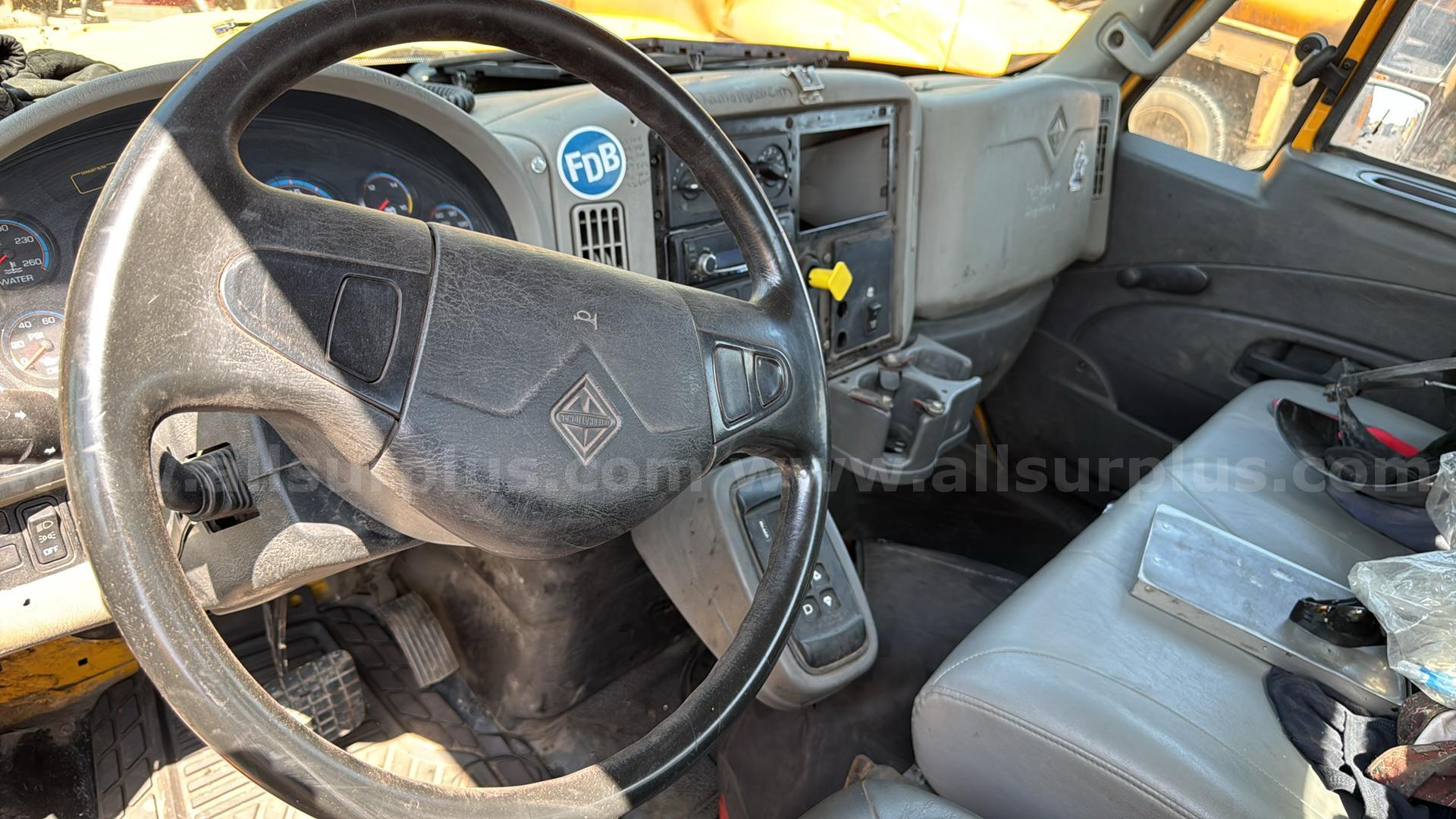 2014 International DuraStar 4300 Utility Service Truck International 4300 Government Surplus Auction - Photo #6
