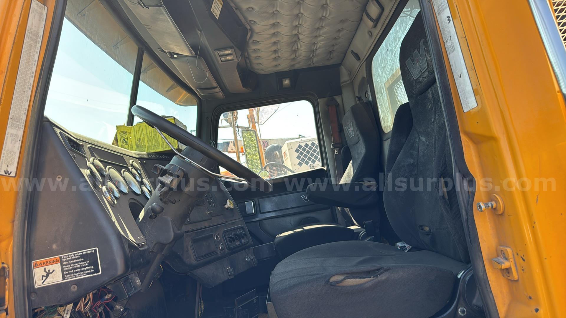 2015 Western Star Service Utility Truck Western Star  Government Surplus Auction - Photo #4