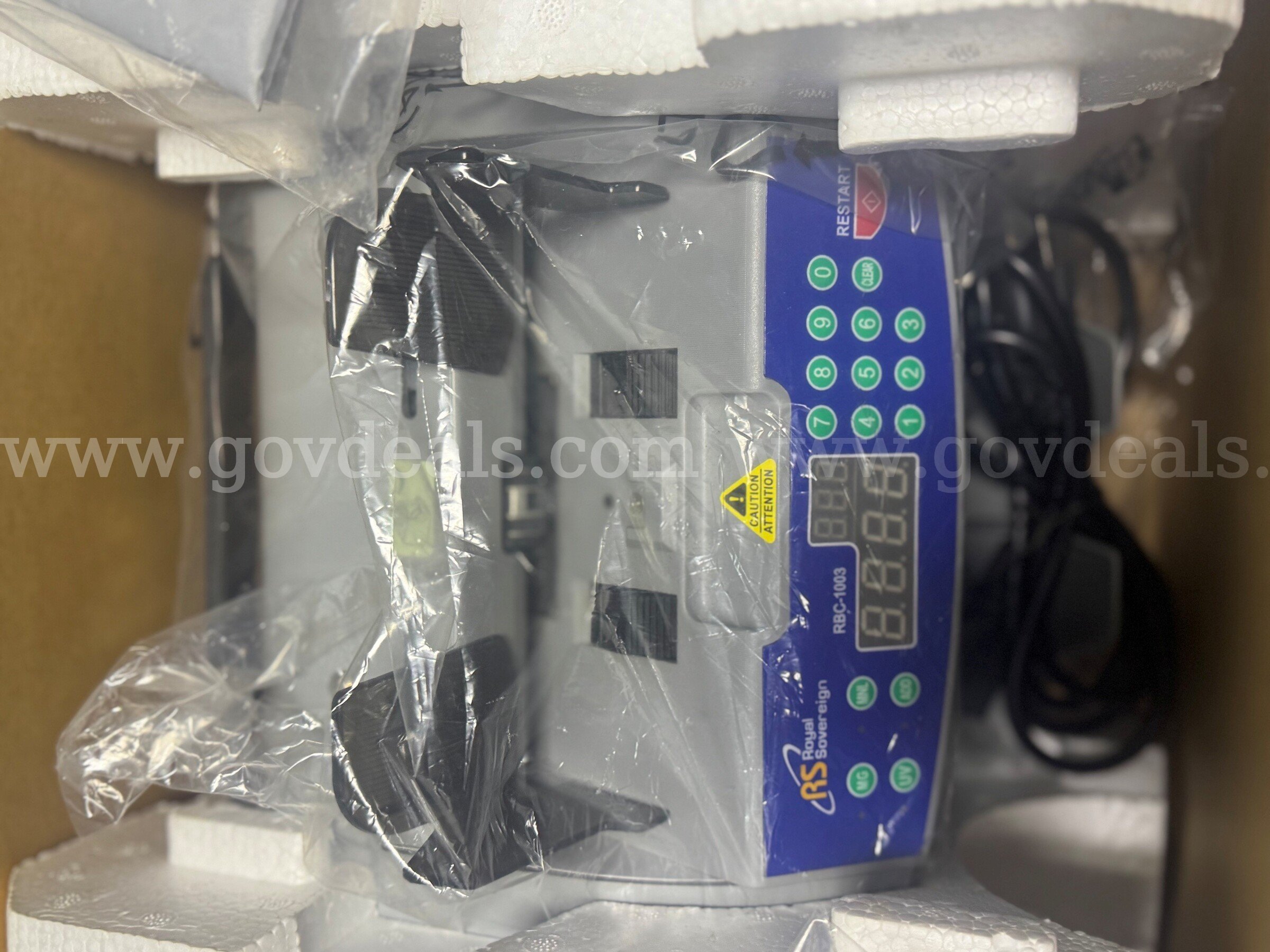 Cash Counter Royal Sovereign RBC-1003 Government Surplus Auction - Photo #5