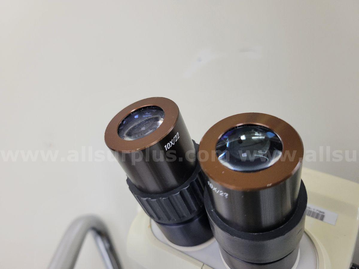 4pcs Leica Inspection Microscopes Leica  Government Surplus Auction - Photo #3