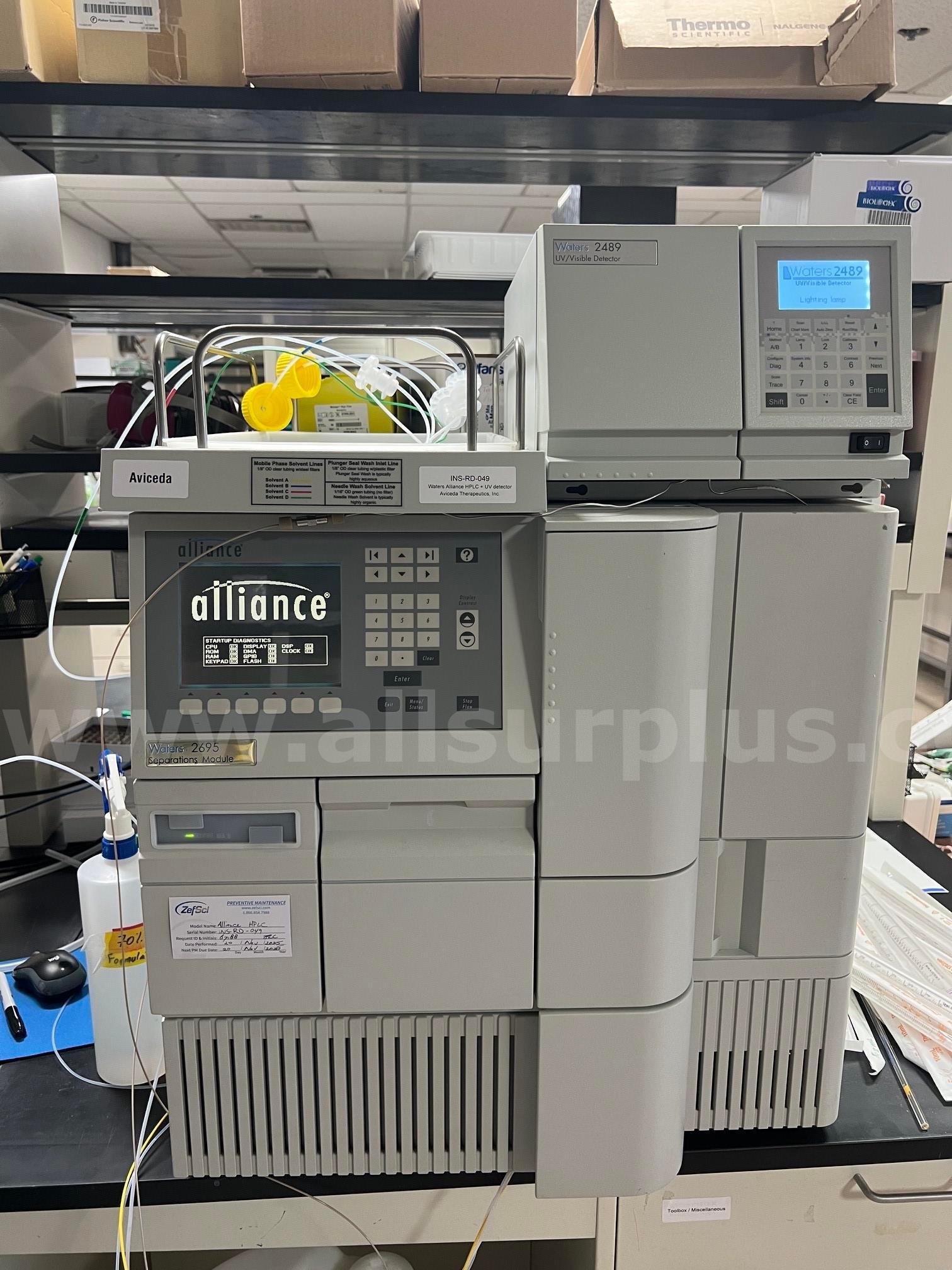 Waters Alliance 2695 HPLC System with 2489 UV/Vis Detector Waters 2695 Government Surplus Auction - Photo #2