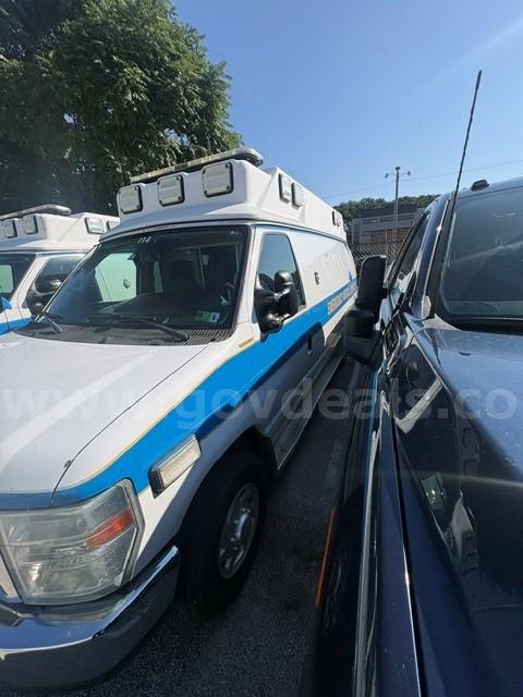 2014 Ford Econoline Ford Econoline Government Surplus Auction - Photo #2