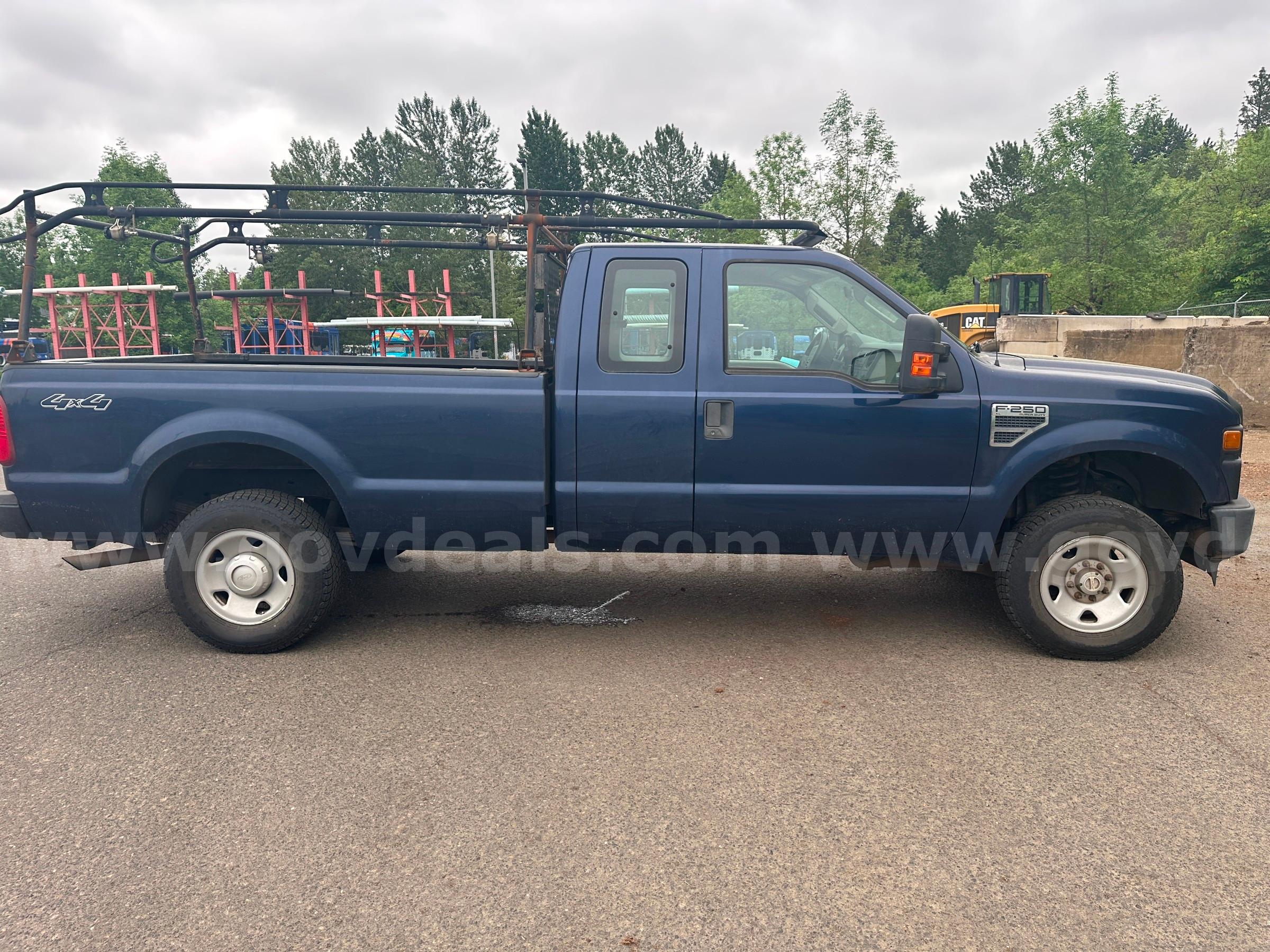 2008 Ford F-250 SD XL SuperCab Long Bed 4WD