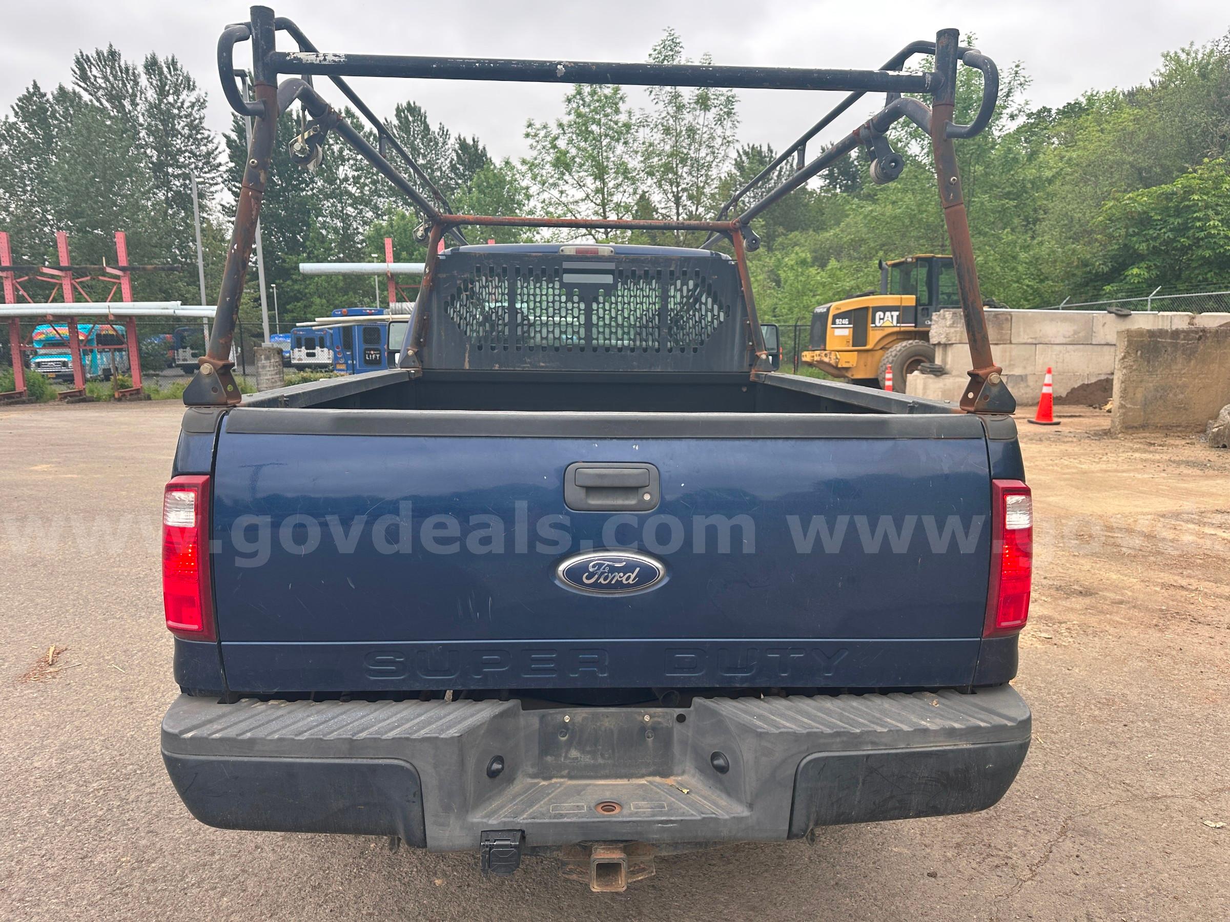 2008 Ford F-250 SD XL SuperCab Long Bed 4WD Ford F-250 Government Surplus Auction - Photo #3