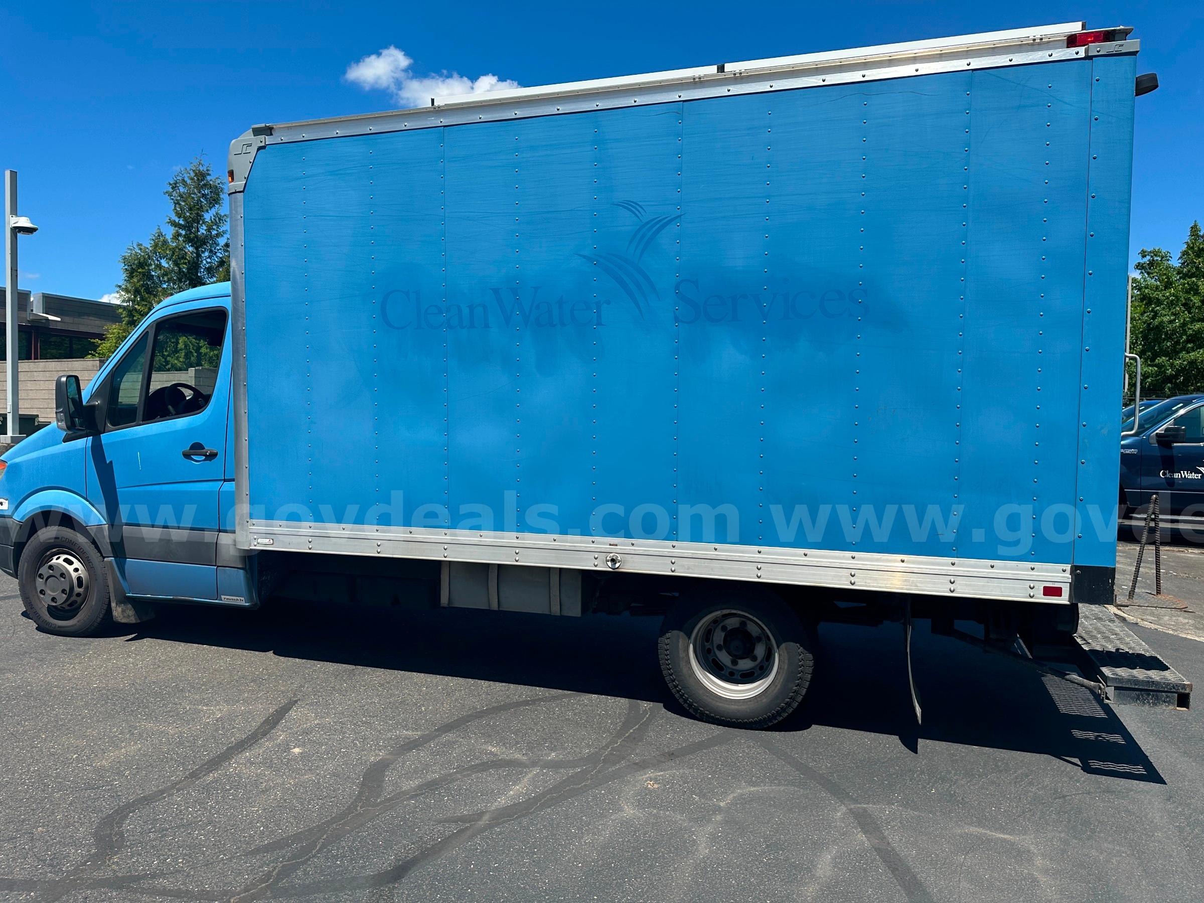 2008 Freightliner Sprinter Van w/Sewer Inspection Equipment Freightliner Sprinter Van Government Surplus Auction - Primary Photo