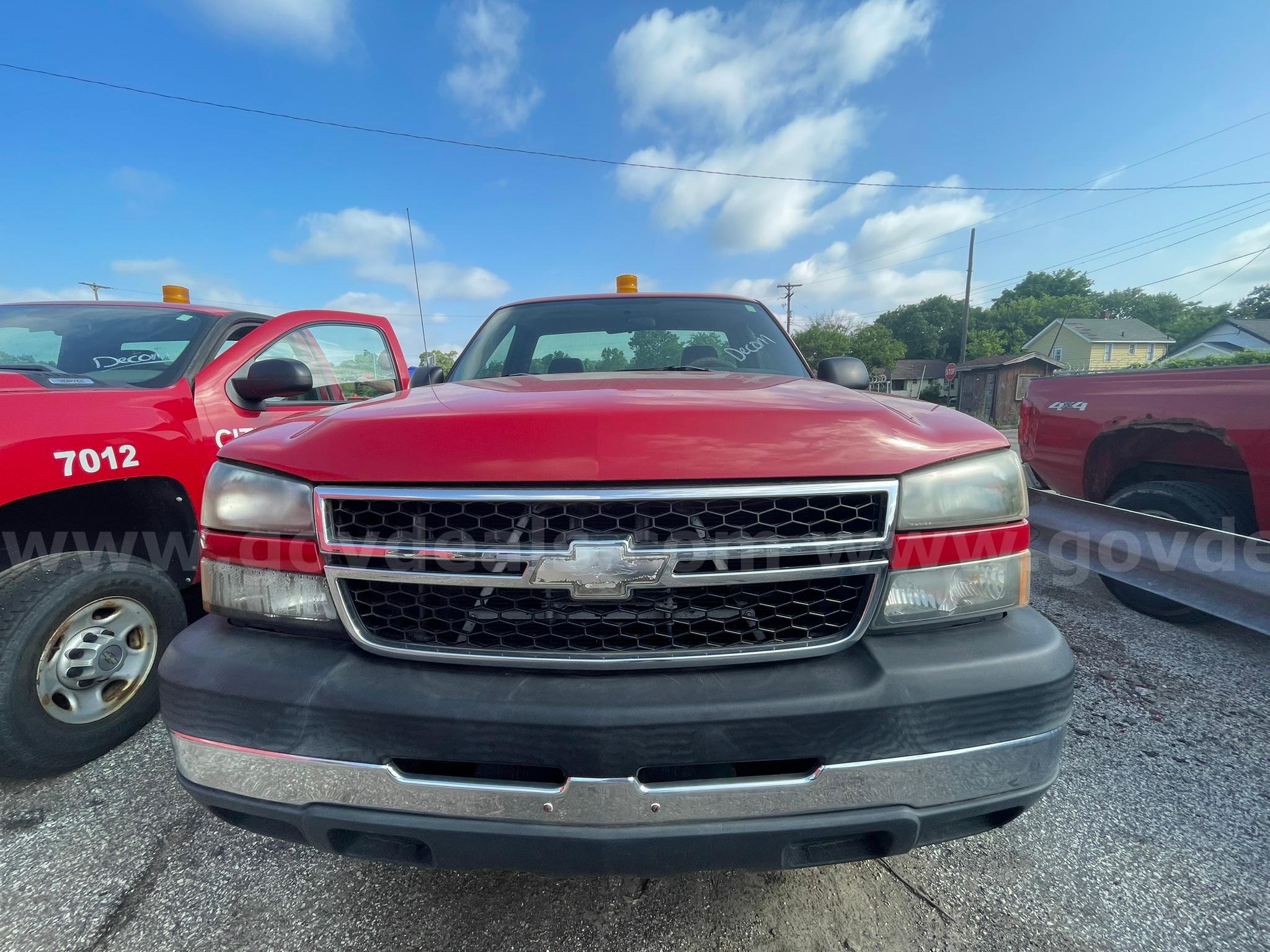 2006 Chevrolet Silverado 2500HD Chevrolet Silverado 2500HD Government Surplus Auction - Photo #3