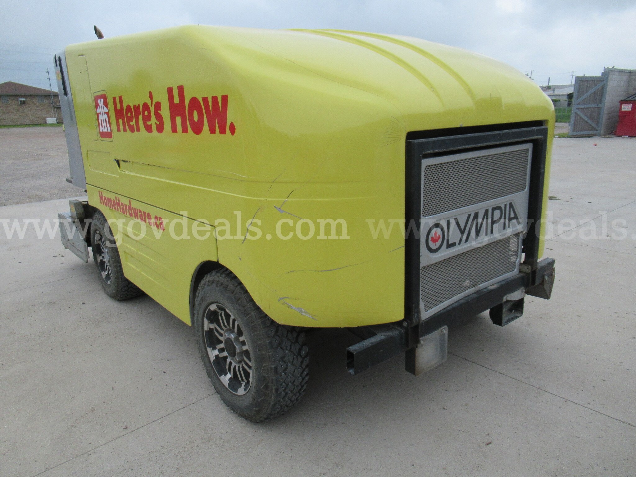 2016 Olympia Ice Resurfacer Olympia Millennium Government Surplus Auction - Primary Photo