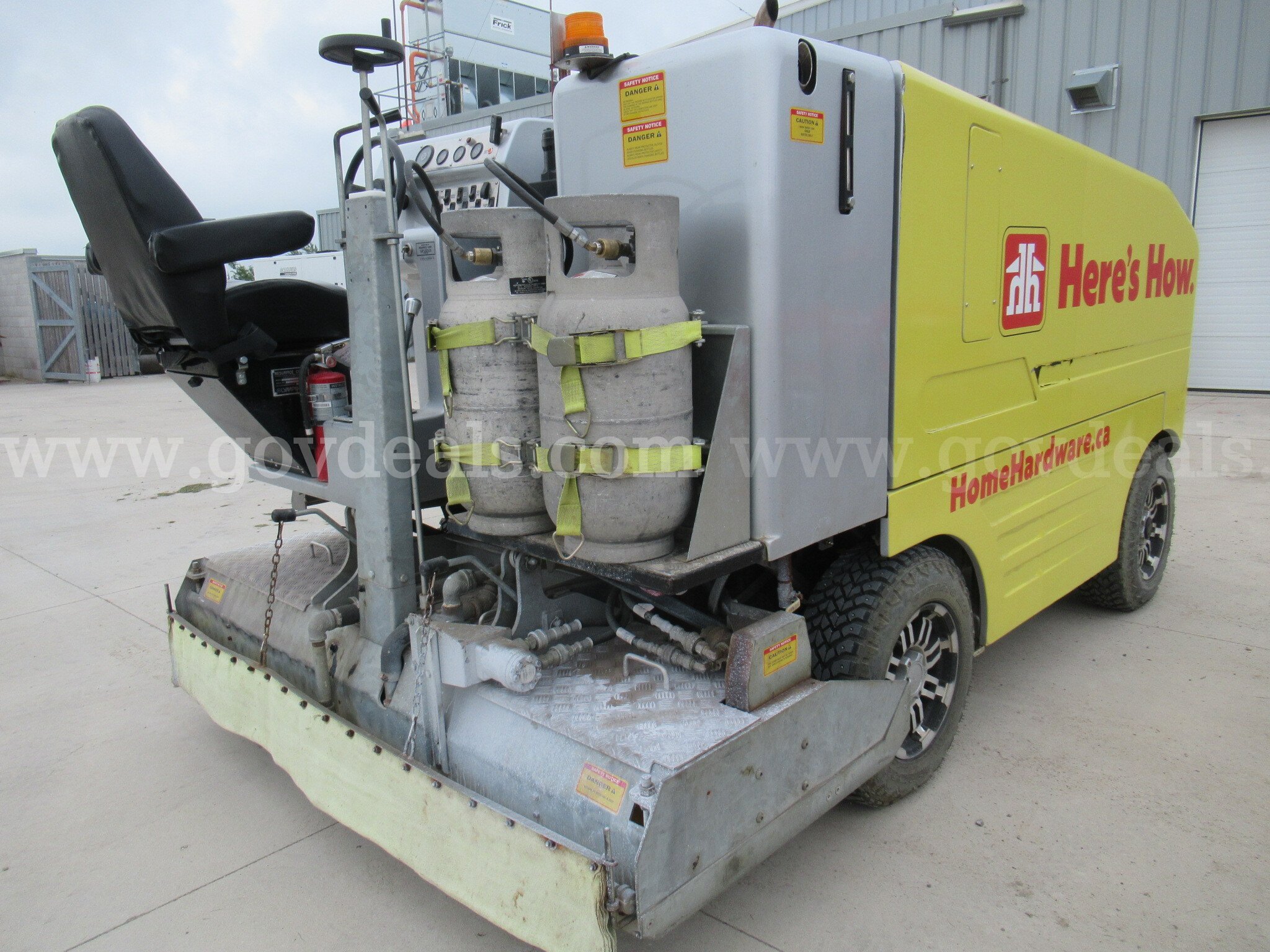 2016 Olympia Ice Resurfacer Olympia Millennium Government Surplus Auction - Photo #2