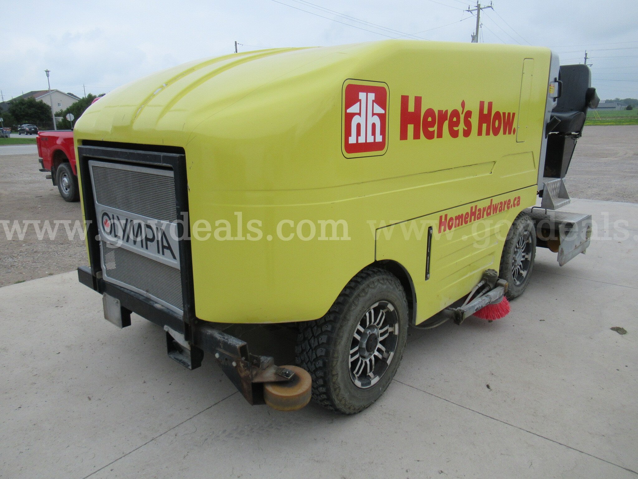 2016 Olympia Ice Resurfacer Olympia Millennium Government Surplus Auction - Photo #4