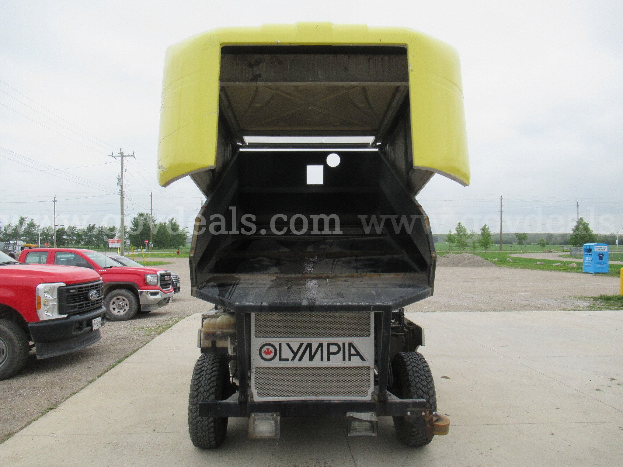 2016 Olympia Ice Resurfacer Olympia Millennium Government Surplus Auction - Photo #5