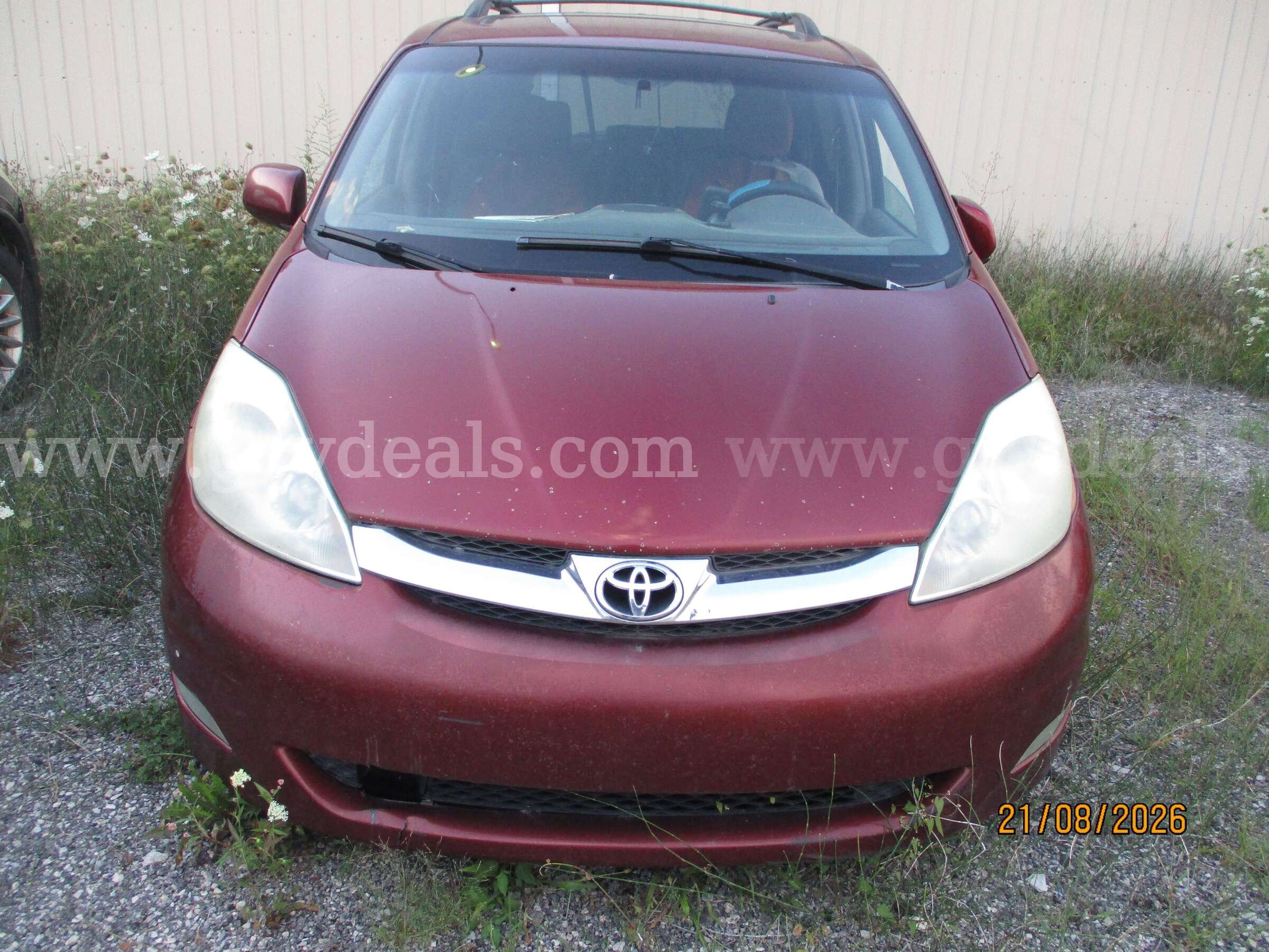 2006 Toyota Sienna XLE Toyota Sienna Government Surplus Auction - Photo #3