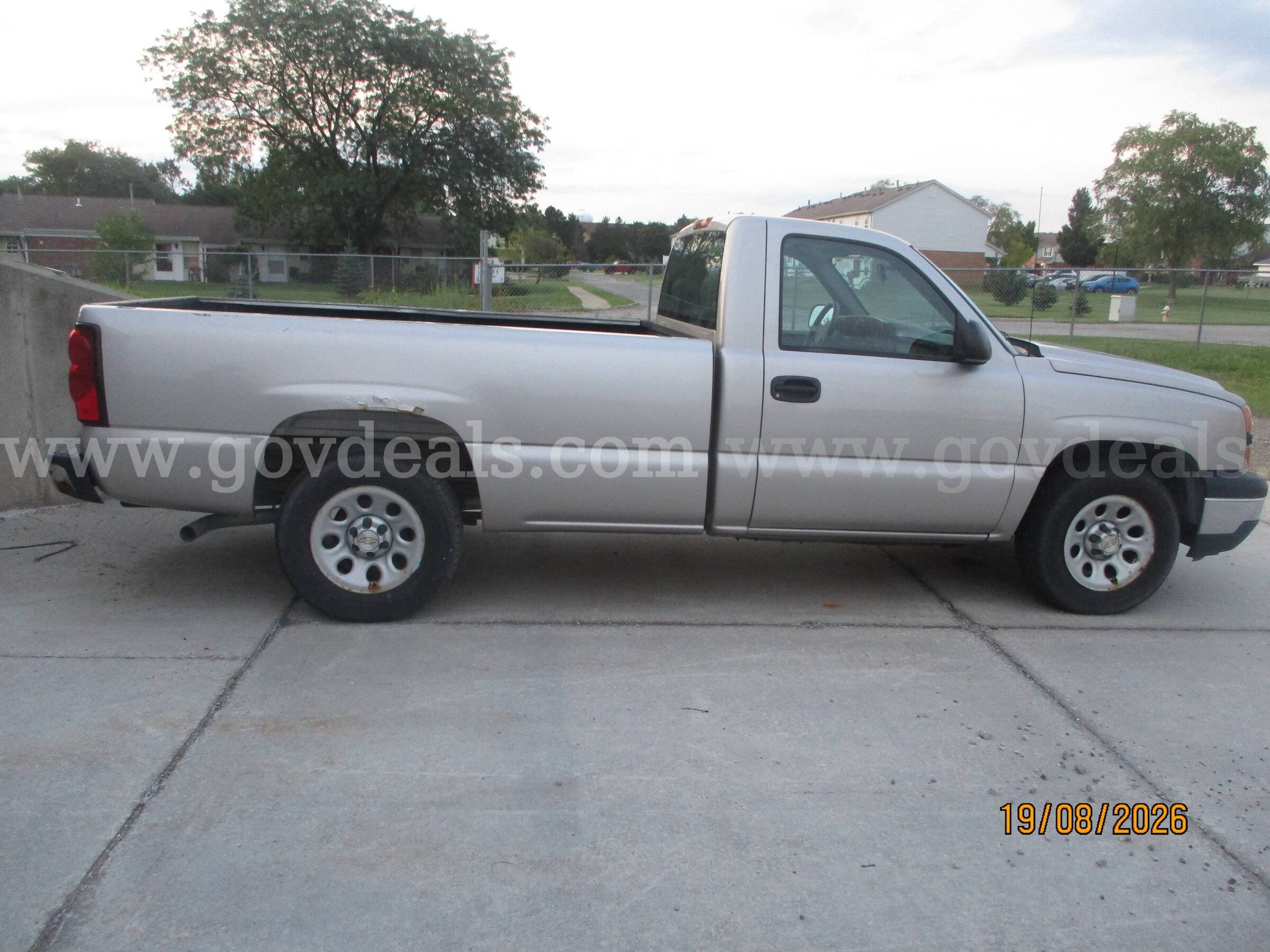 2007 Chevrolet Silverado Classic 1500 LS 2WD Chevrolet Silverado Government Surplus Auction - Photo #4