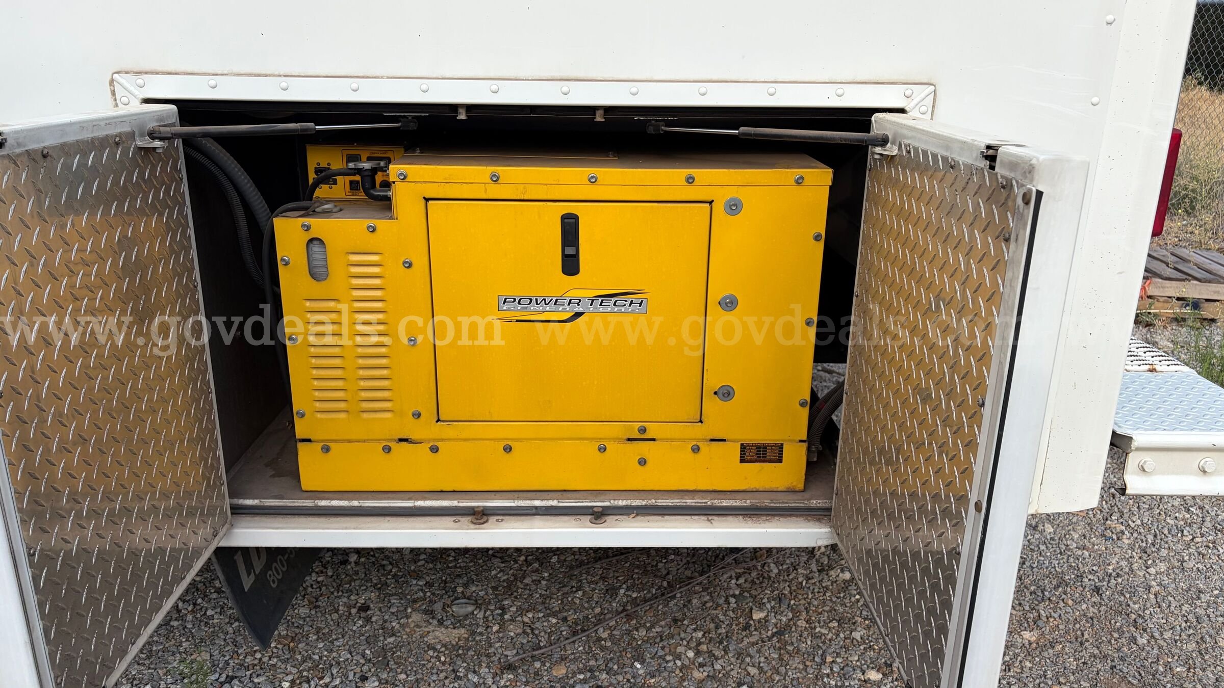 2006 Commercial Freightliner diesel van Freightliner  Government Surplus Auction - Photo #4