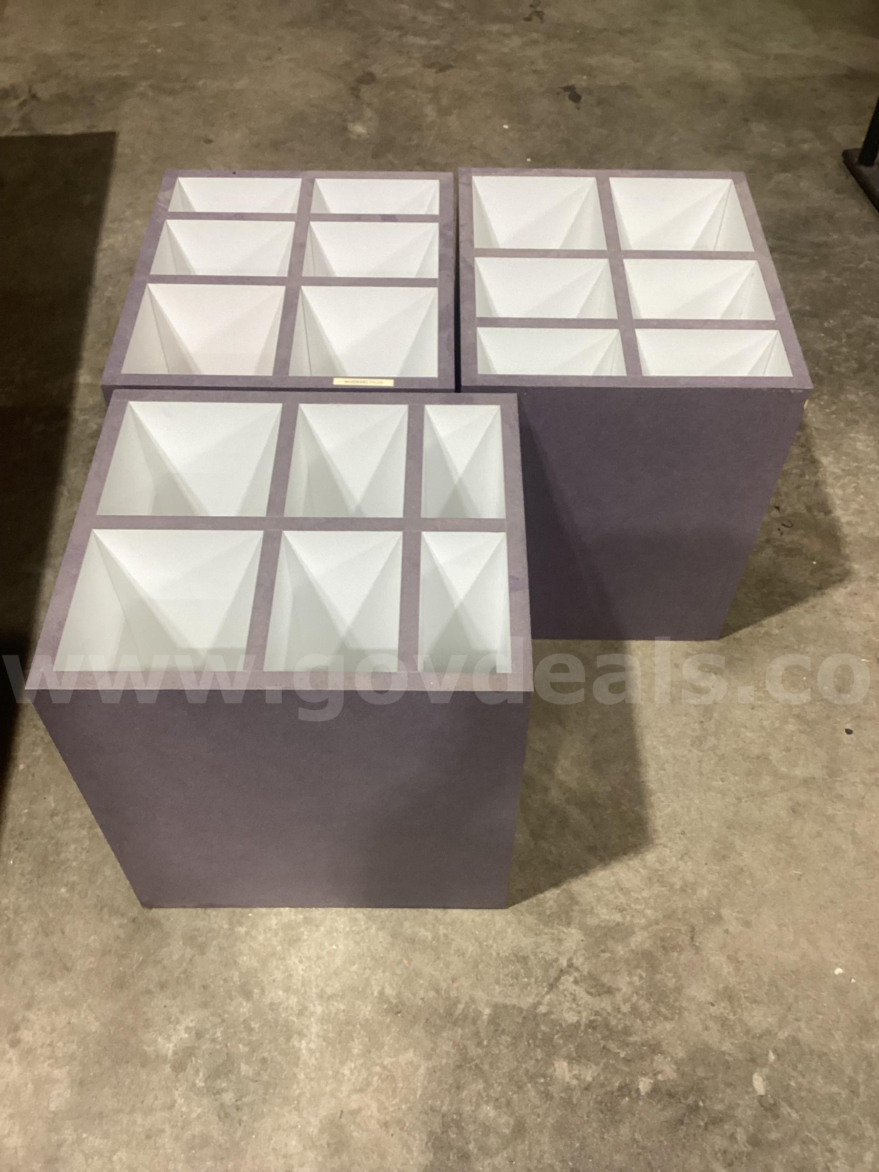 Set of 4 Desks and 3 Cubby File Boxes   Government Surplus Auction - Photo #4