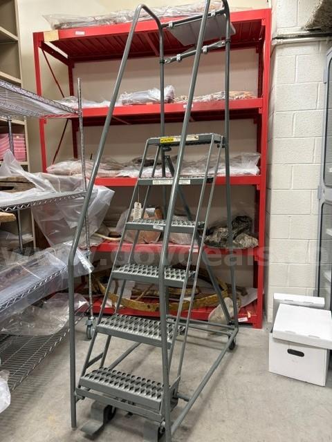 Lot - Ladders (Qty. 2) and office chairs (Qty.3) See Description See Description Government Surplus Auction - Photo #3