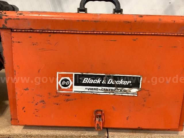 Black and Decker Vibro-Centric Kit   Government Surplus Auction - Photo #2