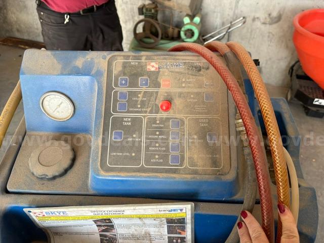 Skye Trans Jet 2 Automatic Transmission Fluid Service Center Machine   Government Surplus Auction - Photo #2