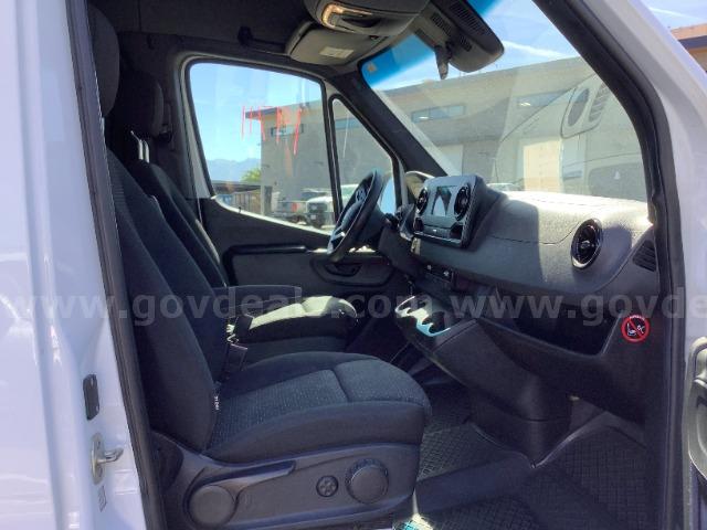 2019 FREIGHTLINER SPRINTER 2500 PARATRANSIT UPFIT WITH WHEELCHAIR POSITIONS FREIGHTLINER 2500 Government Surplus Auction - Photo #3