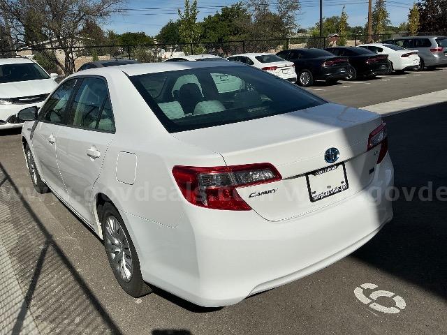 2014 TOYOTA CAMRY LE HYBRID 4 DOOR SEDAN -- UNLEADED/ELECTRIC TOYOTA CAMRY Government Surplus Auction - Photo #6