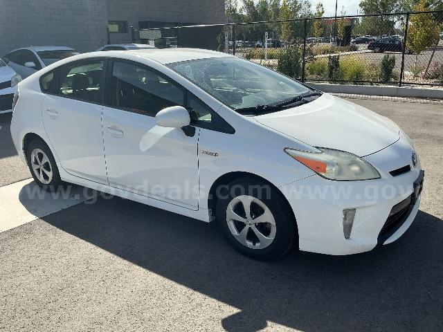 2013 TOYOTA PRIUS II HYBRID 4 DOOR  SEDAN -- UNLEADED/ELECTRIC TOYOTA PRIUS Government Surplus Auction - Photo #3