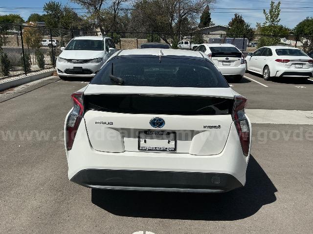 2016 TOYOTA PRIUS II HYBRID SEDAN -- HYBRID TOYOTA PRIUS Government Surplus Auction - Photo #5
