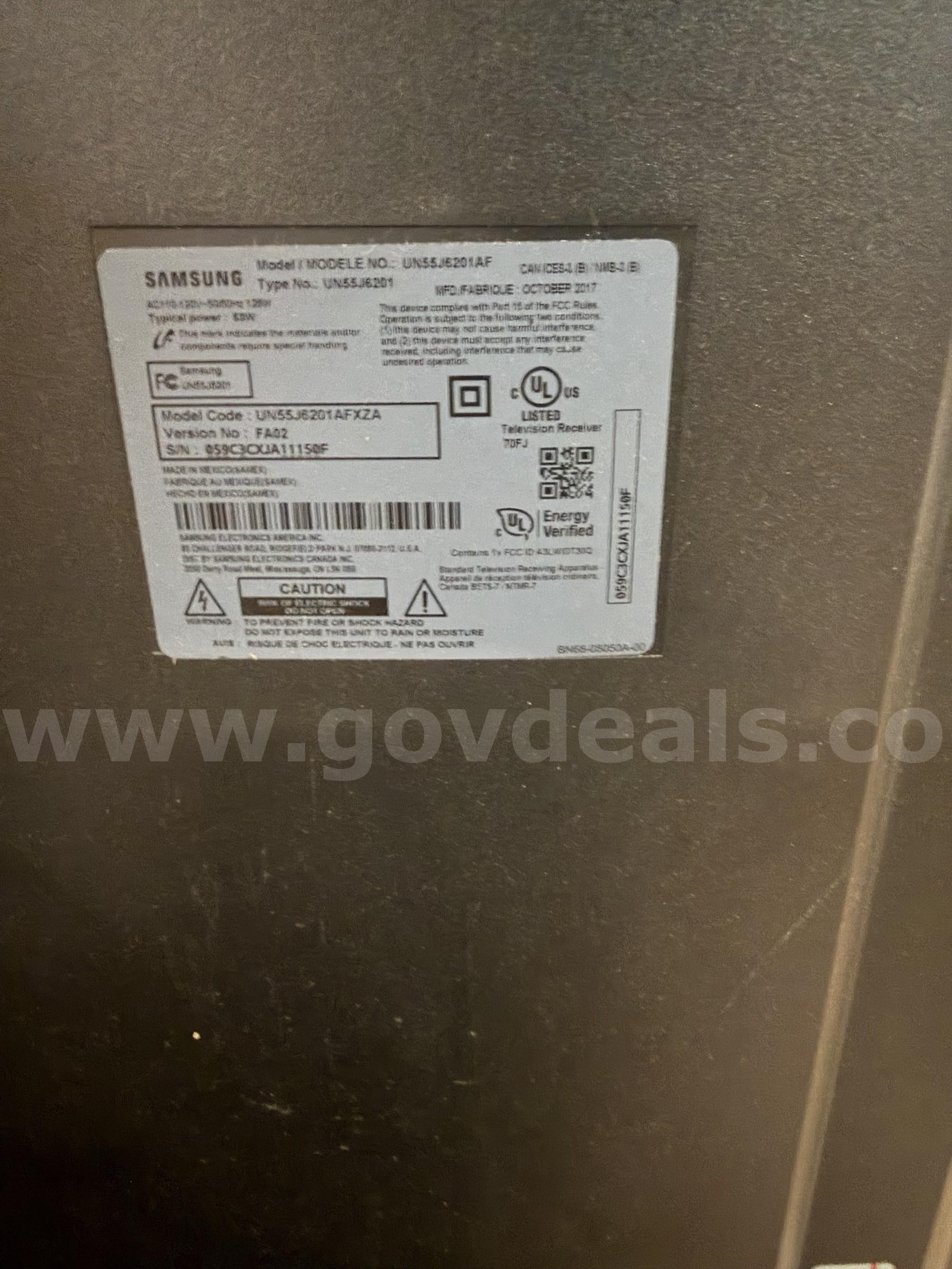 Lot of 4 Flat Screen TVs   Government Surplus Auction - Photo #6