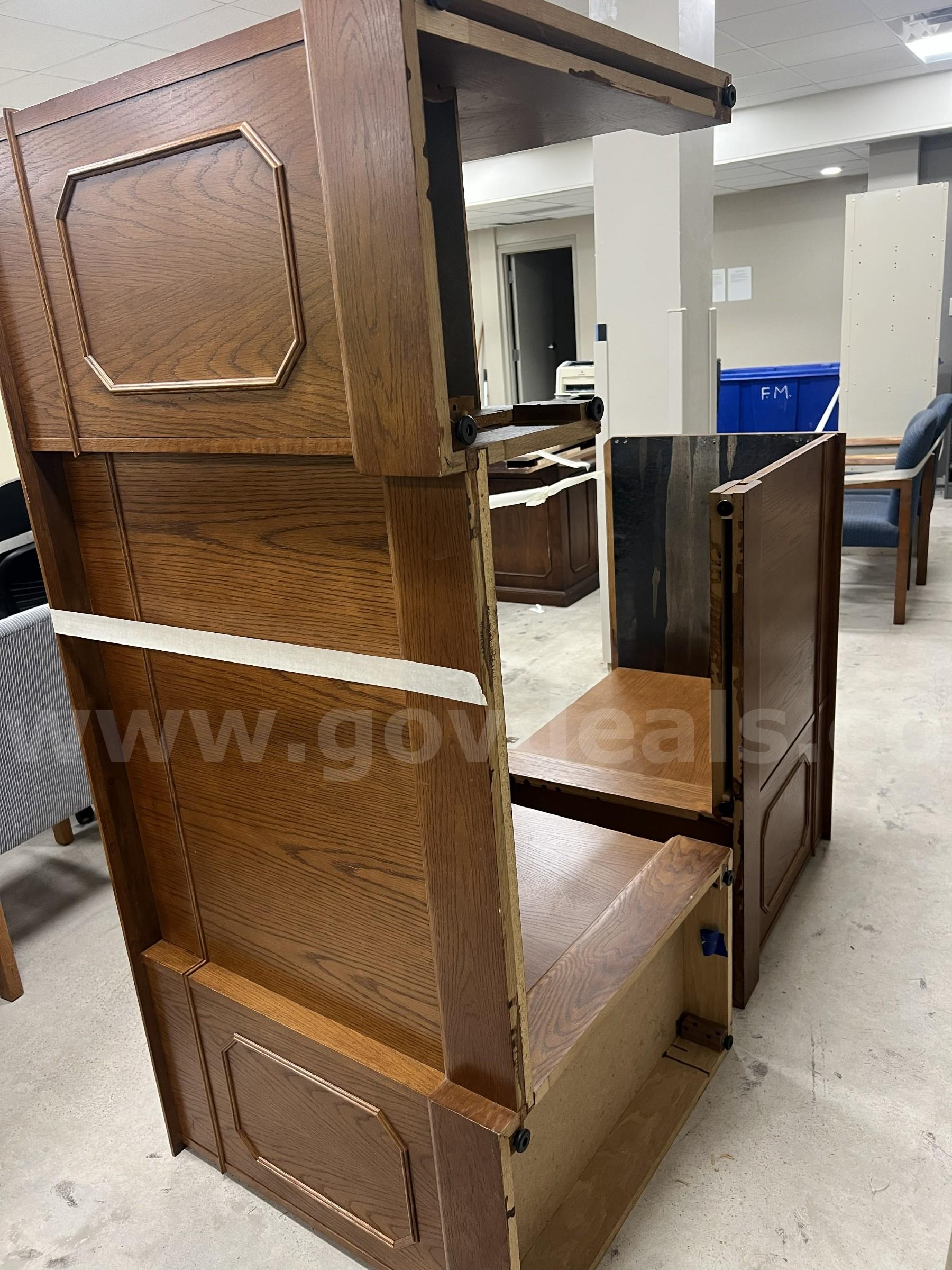 2-Piece Office Desk   Government Surplus Auction - Photo #2