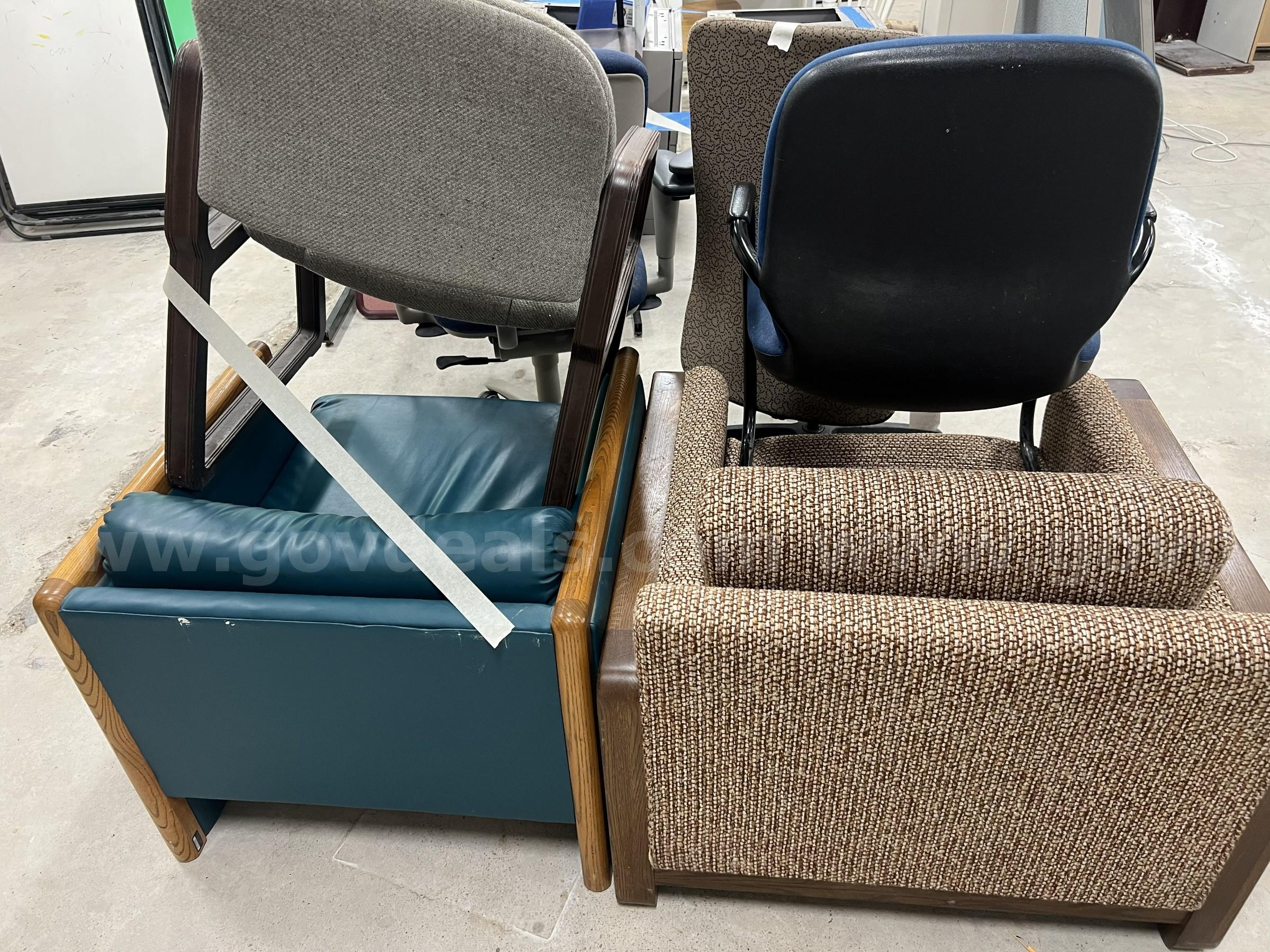Lot of 4 Office Chairs and 2 Lounge Chairs   Government Surplus Auction - Photo #2