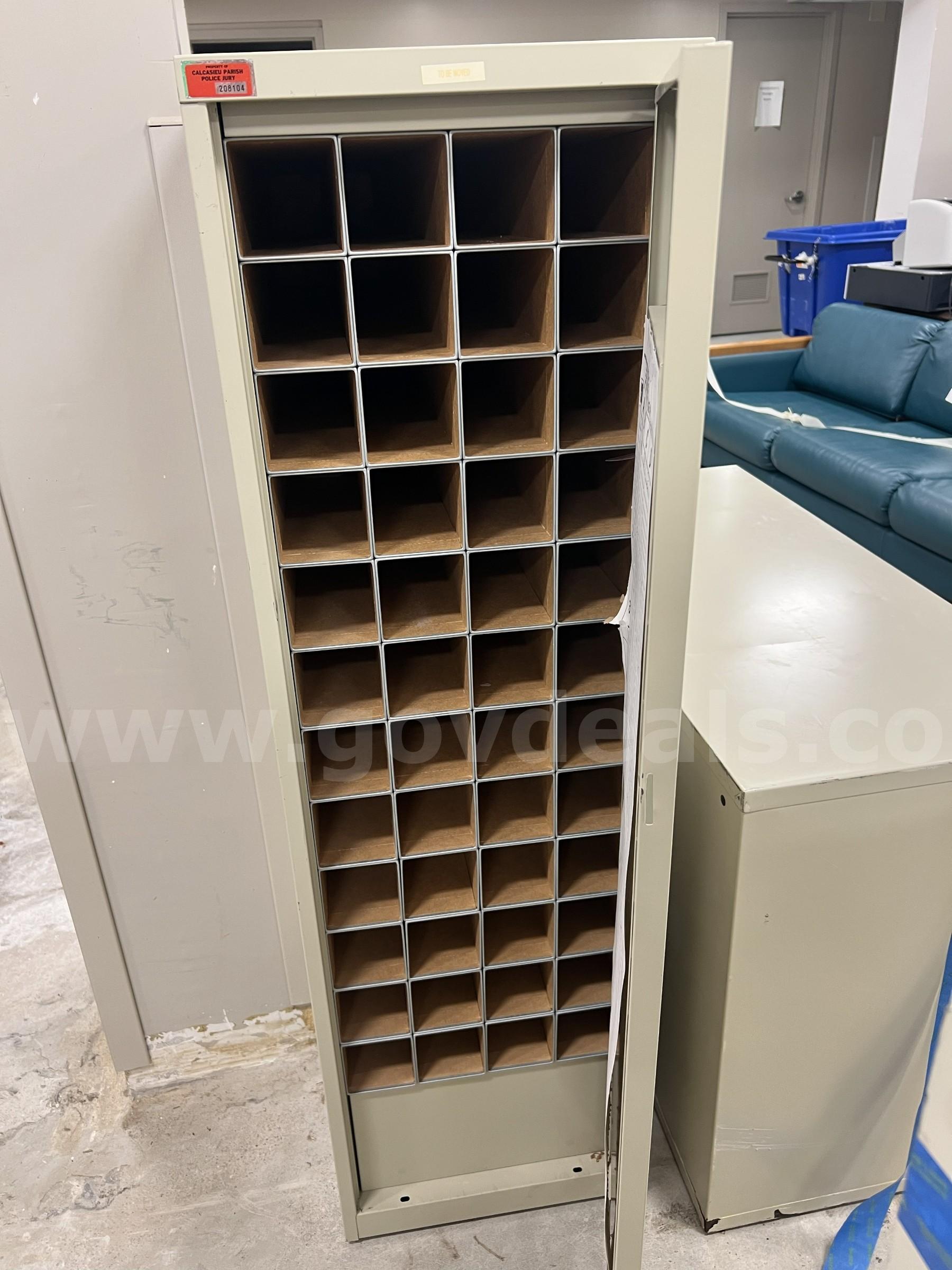 Lot of 2 Cabinets and 1 Portable Shelf   Government Surplus Auction - Photo #3