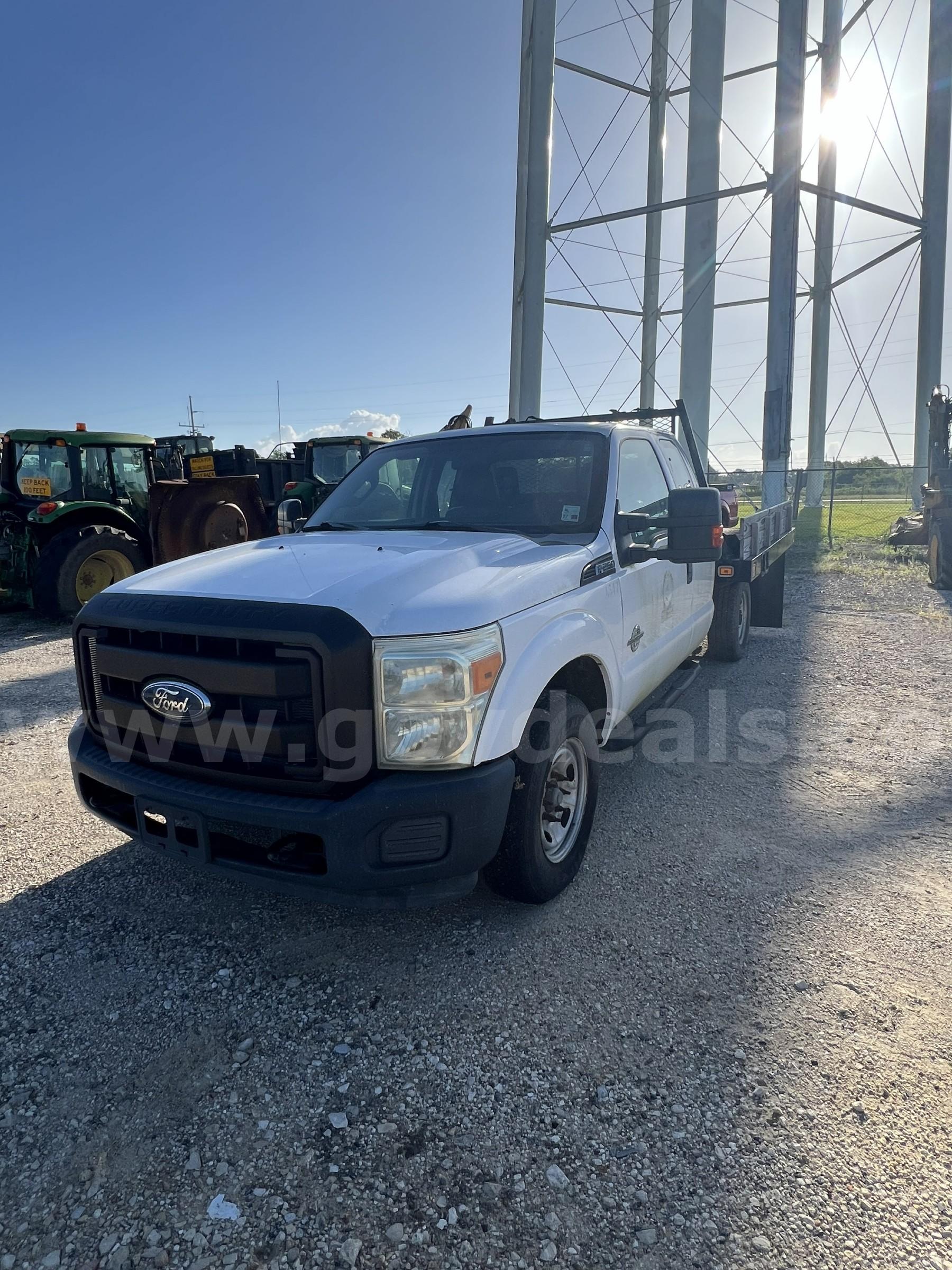 2012 Ford F-250 SD Ext. Cab Pickup Truck Ford F-250 Government Surplus Auction - Photo #2