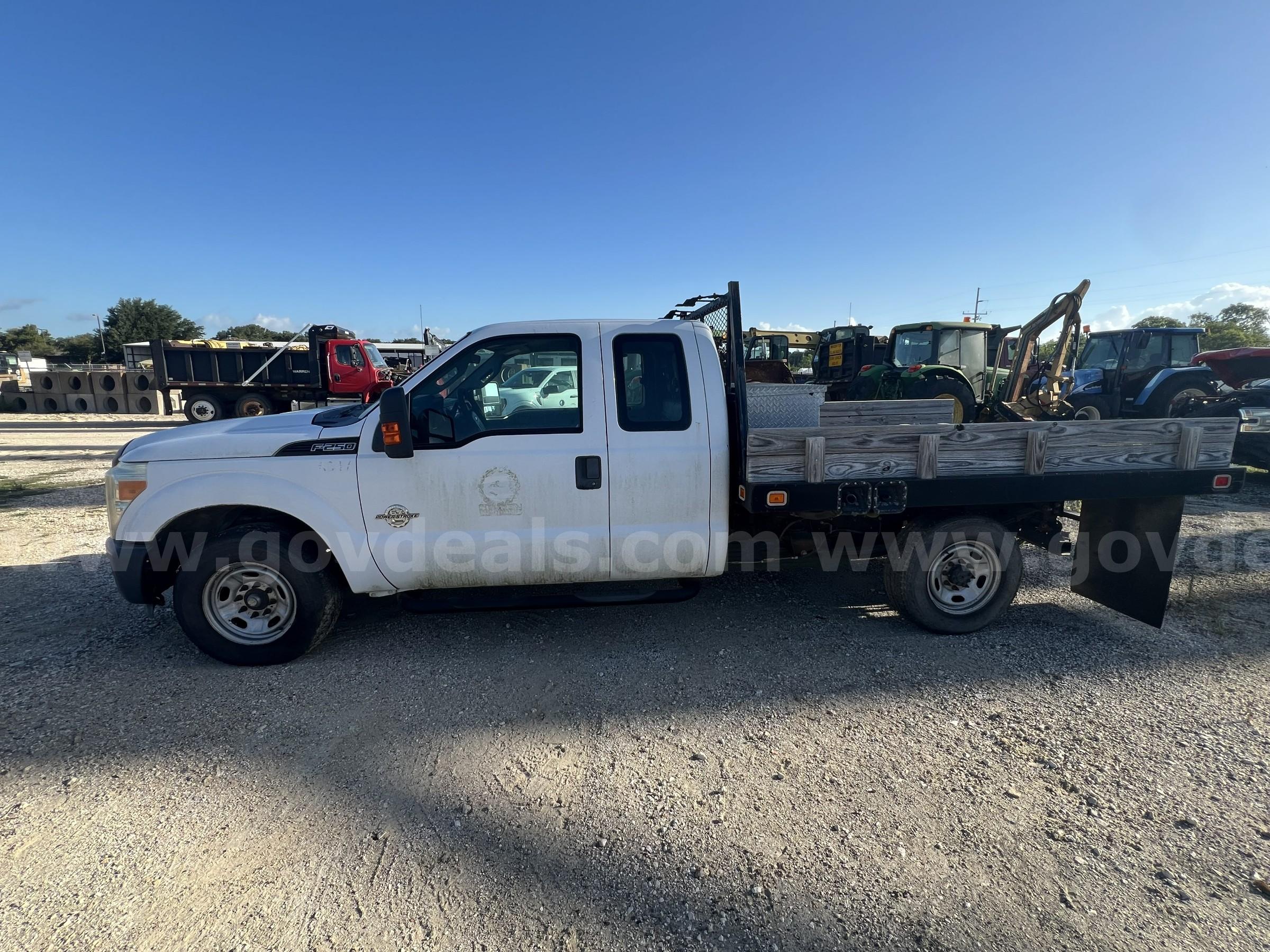 2012 Ford F-250 SD Ext. Cab Pickup Truck Ford F-250 Government Surplus Auction - Photo #3