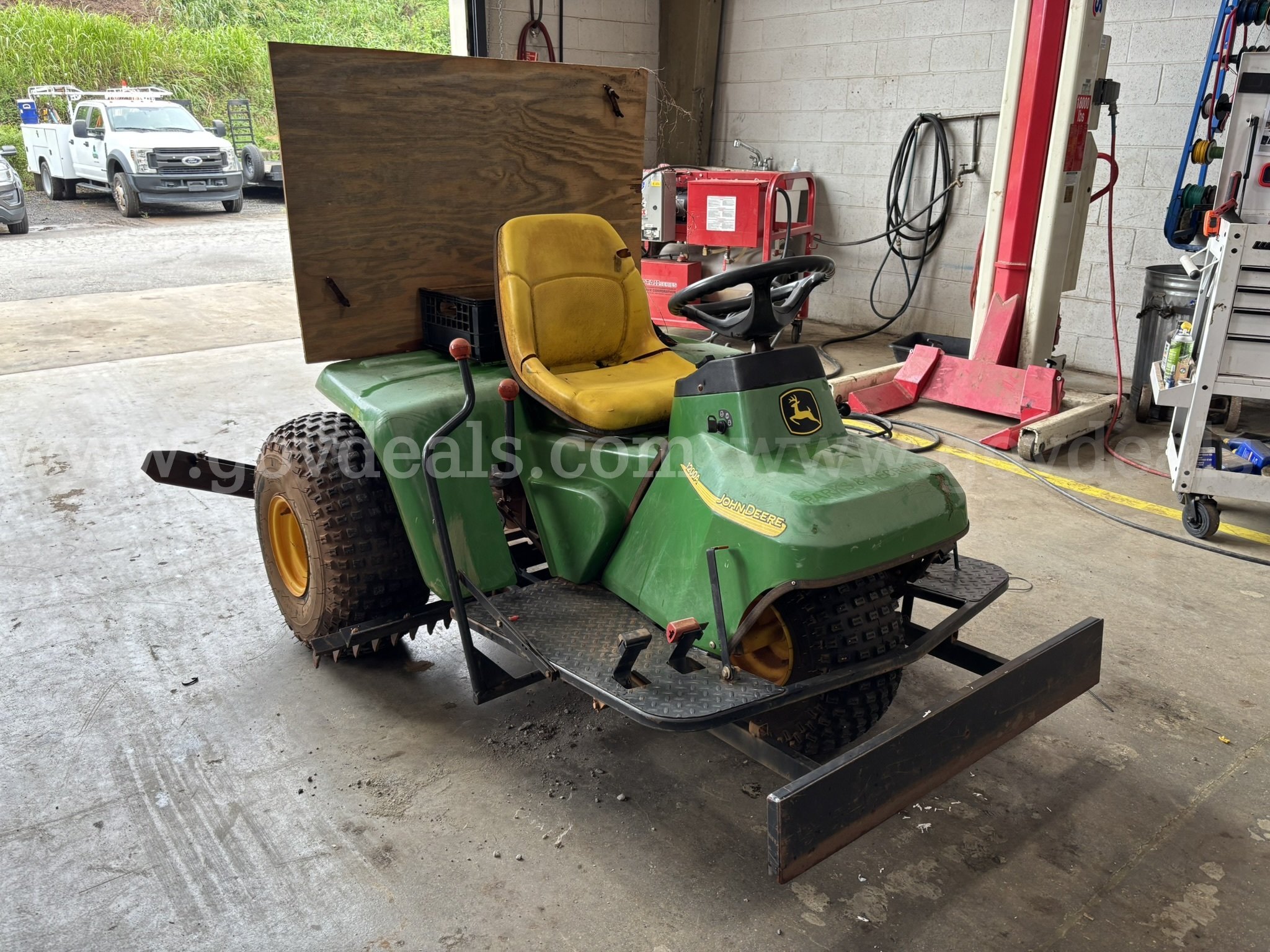 2017 John Deere Field Rake UNIT 789 John Deere 789 Government Surplus Auction - Photo #2