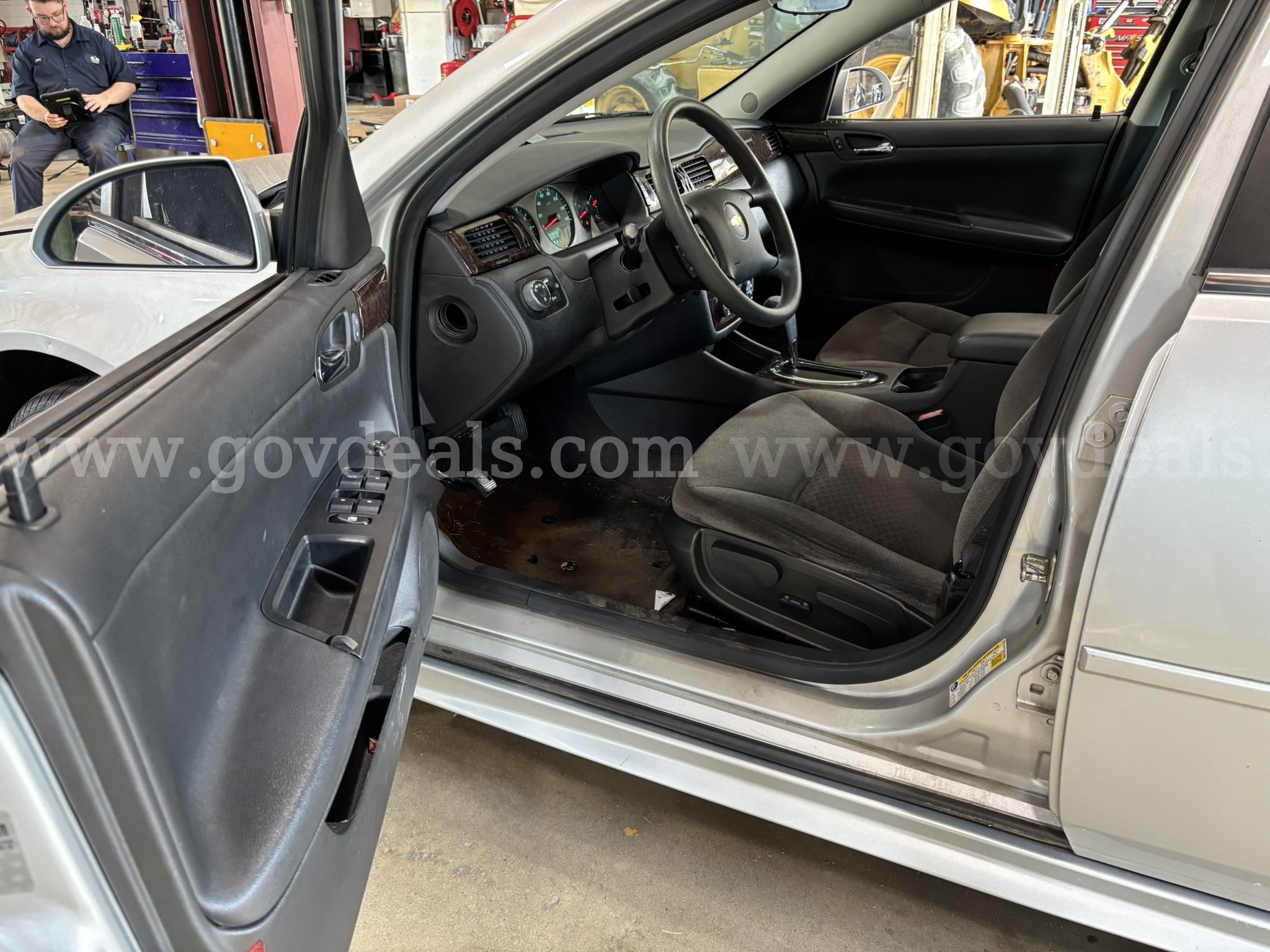 2016 Chevrolet Impala UNIT 1207 Chevrolet Impala Government Surplus Auction - Photo #6