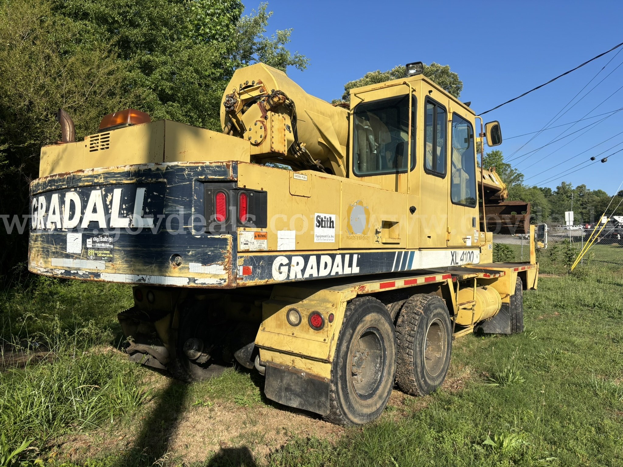 2001 Gradall XL4100 UNIT 2645  XL4100 Government Surplus Auction - Photo #3