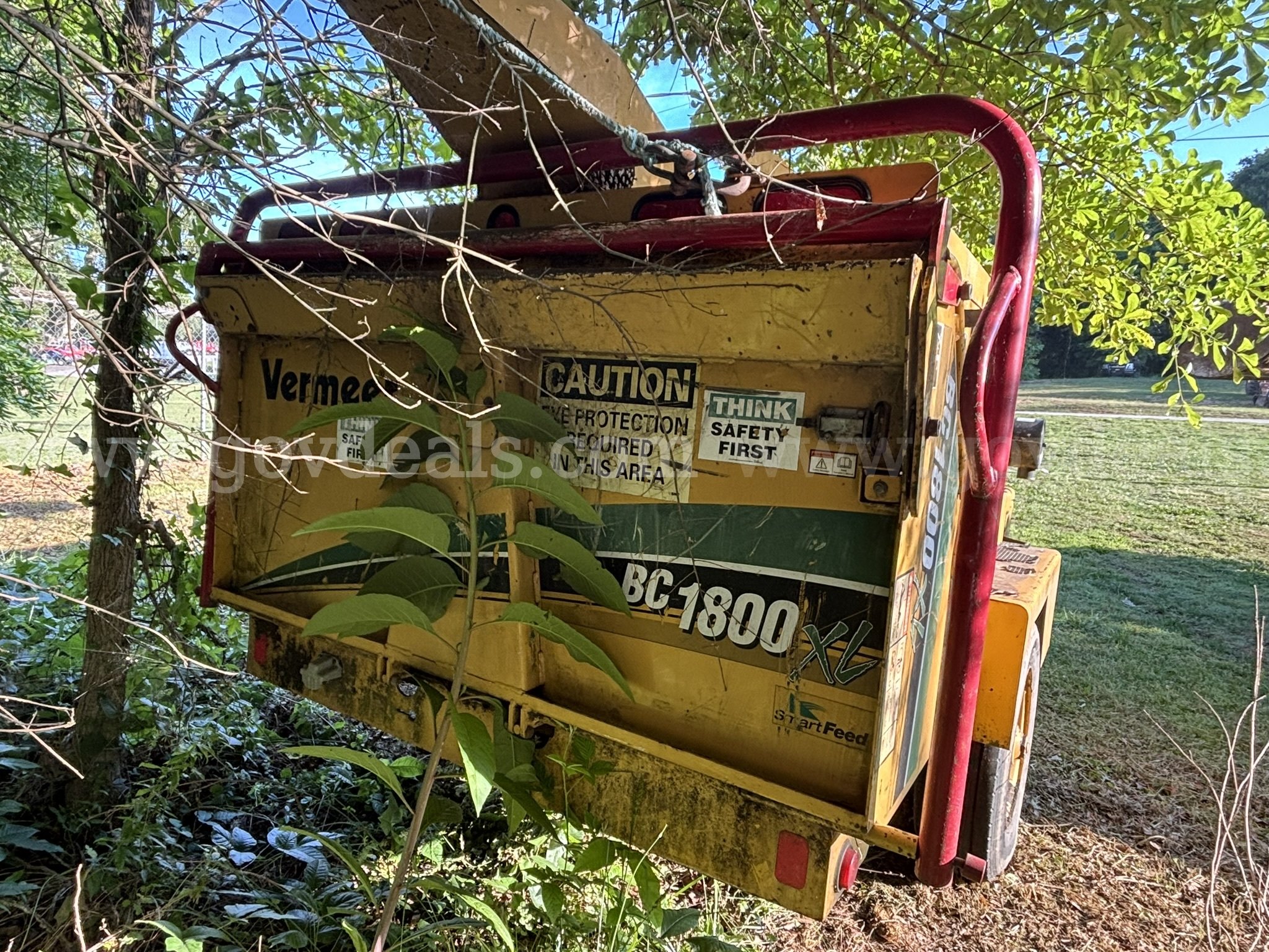 2007 Vermeer BC1800XL Wood Chipper UNIT 7340  BC1800XL Government Surplus Auction - Photo #5