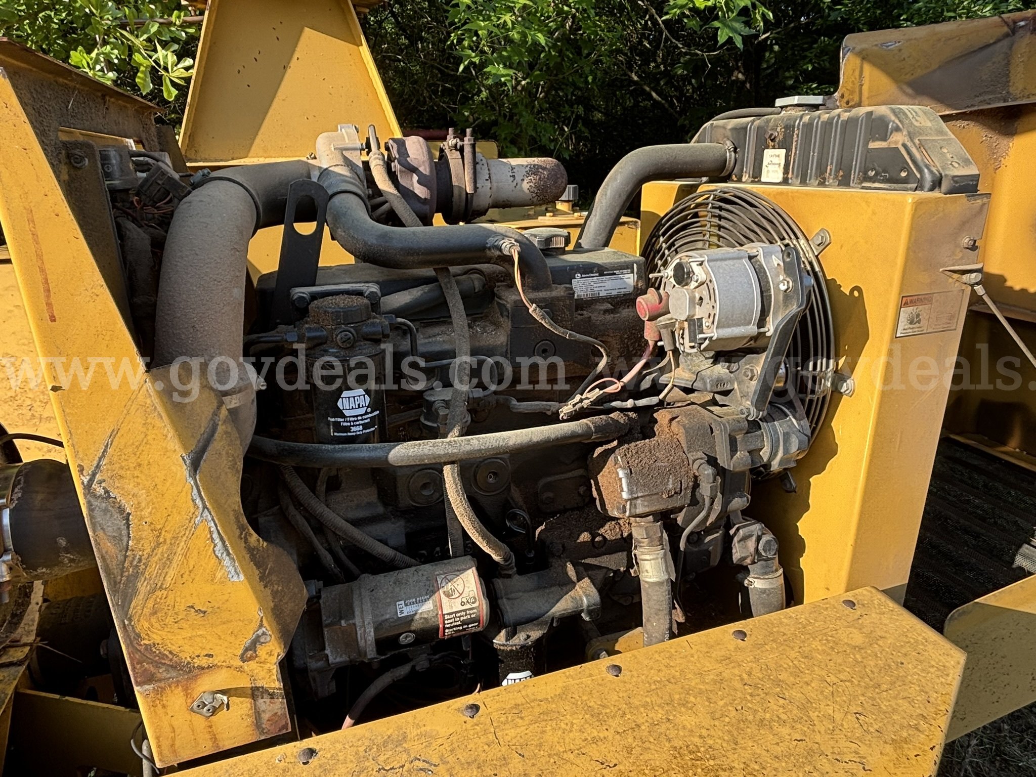2007 Vermeer BC1800XL Wood Chipper UNIT 7340  BC1800XL Government Surplus Auction - Photo #6