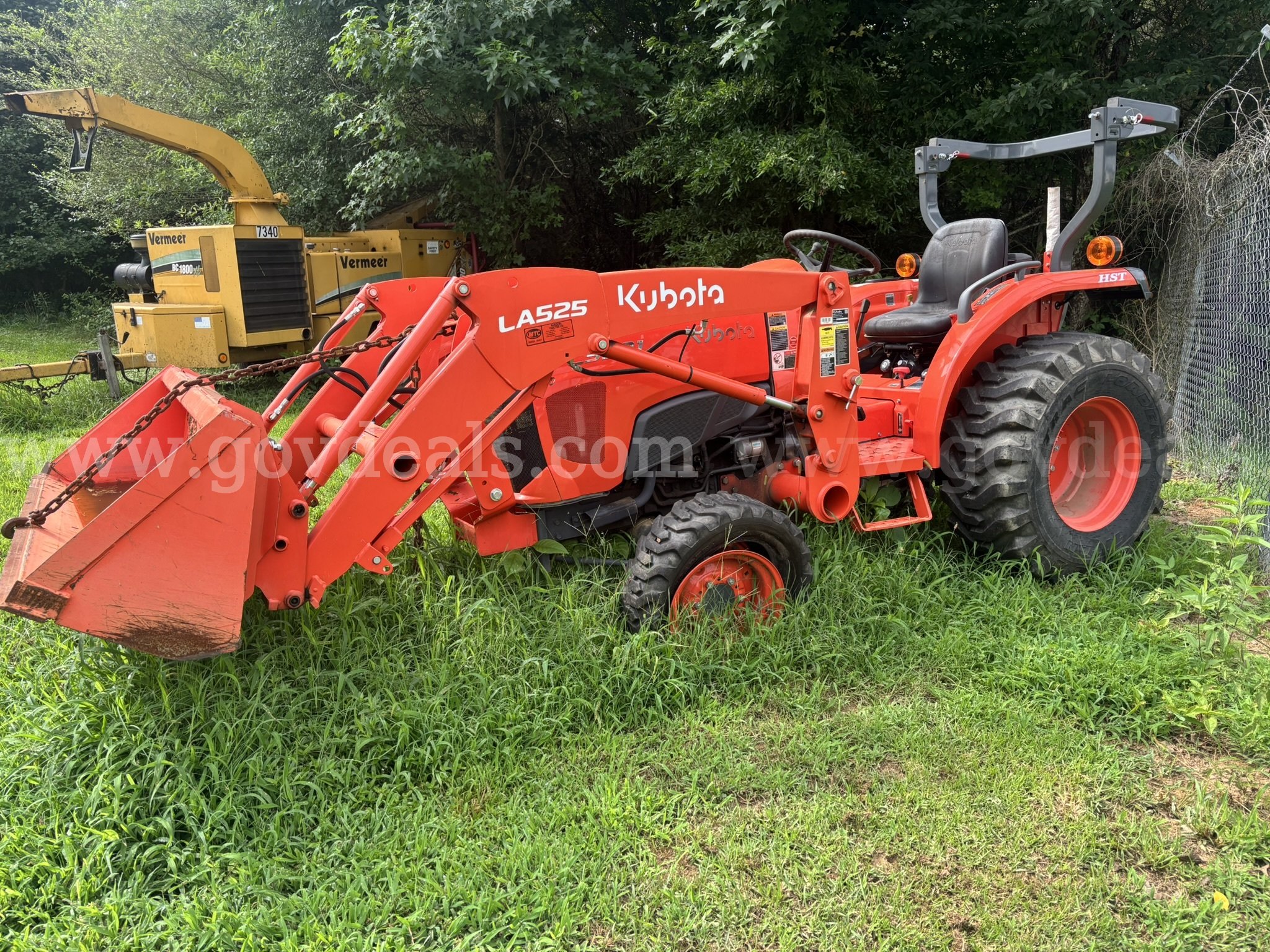 2022 Kubota L3301HST Tractor UNIT 74746 Kubota L3301HST Government Surplus Auction - Photo #2