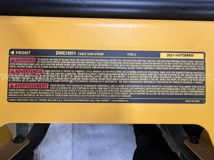 DeWalt Table Saw with DWE74911 Rolling Stand/Table – Non-Operational Dewalt DWE74911 Government Surplus Auction - Photo #5