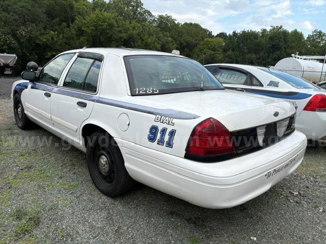 2011 Ford Crown Victoria Ford Crown Victoria Government Surplus Auction - Photo #2