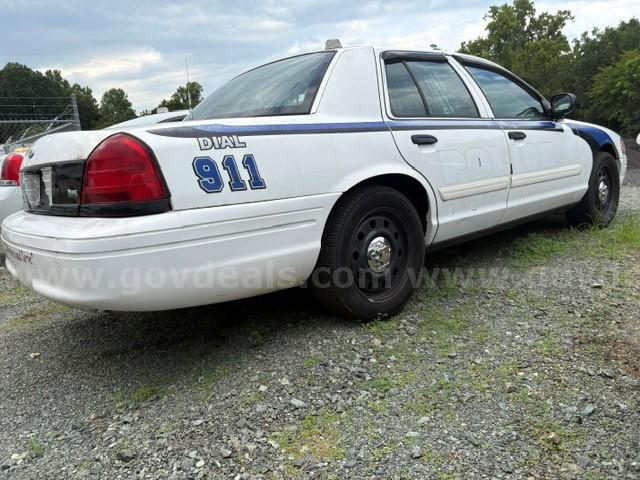 2011 Ford Crown Victoria Ford Crown Victoria Government Surplus Auction - Photo #4