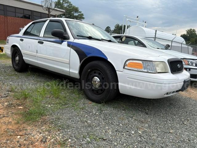 2011 Ford Crown Victoria Ford Crown Victoria Government Surplus Auction - Photo #5